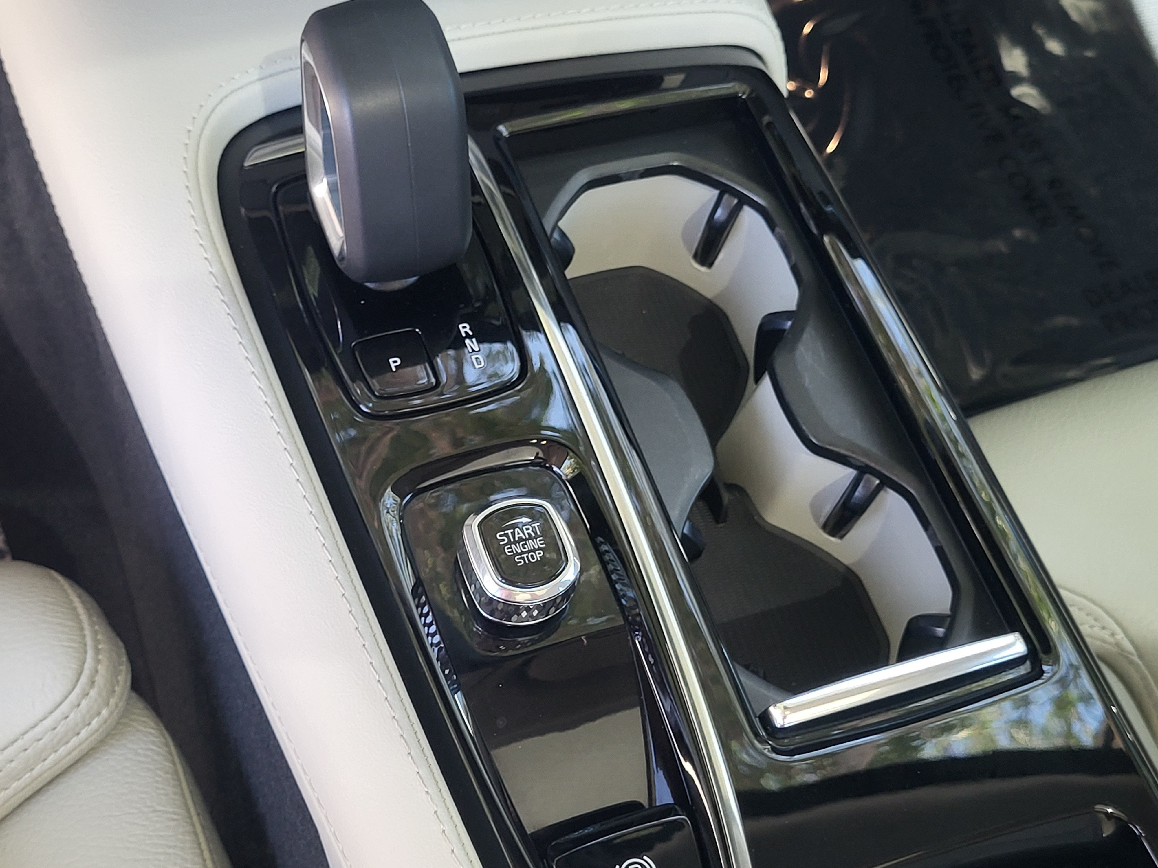 2023 Volvo S60 Recharge Plug-In Hybrid Ultimate