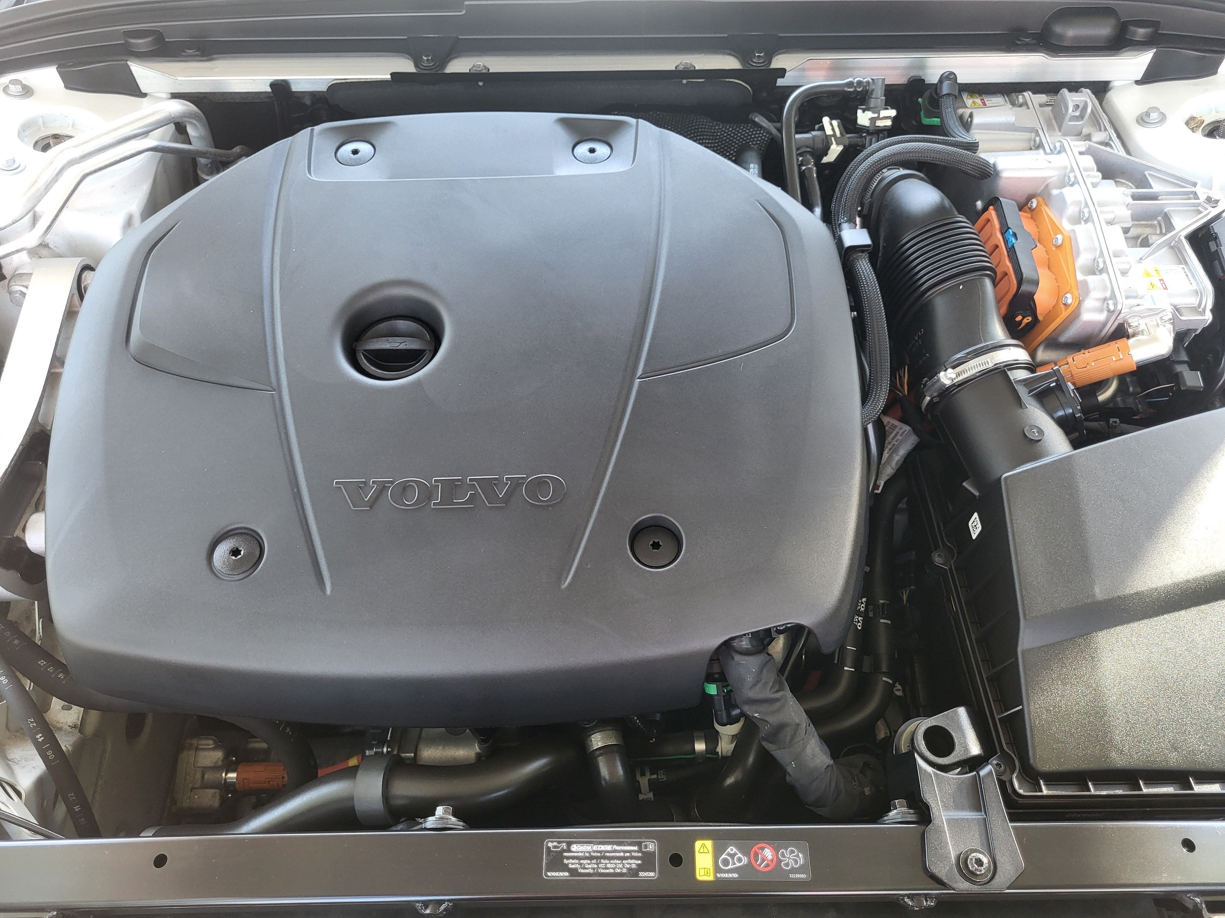 2023 Volvo S60 Recharge Plug-In Hybrid Ultimate