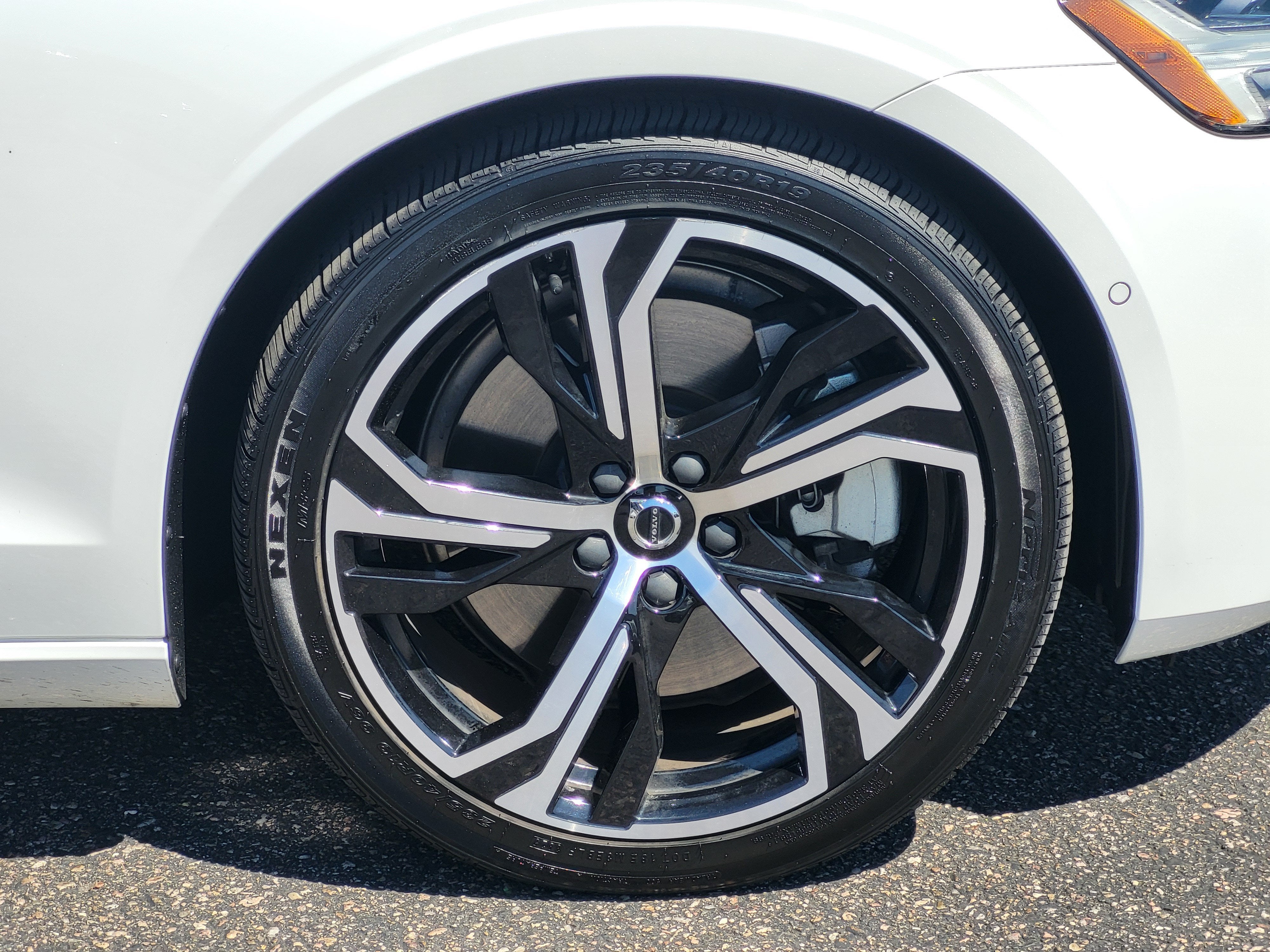 2023 Volvo S60 Recharge Plug-In Hybrid Ultimate