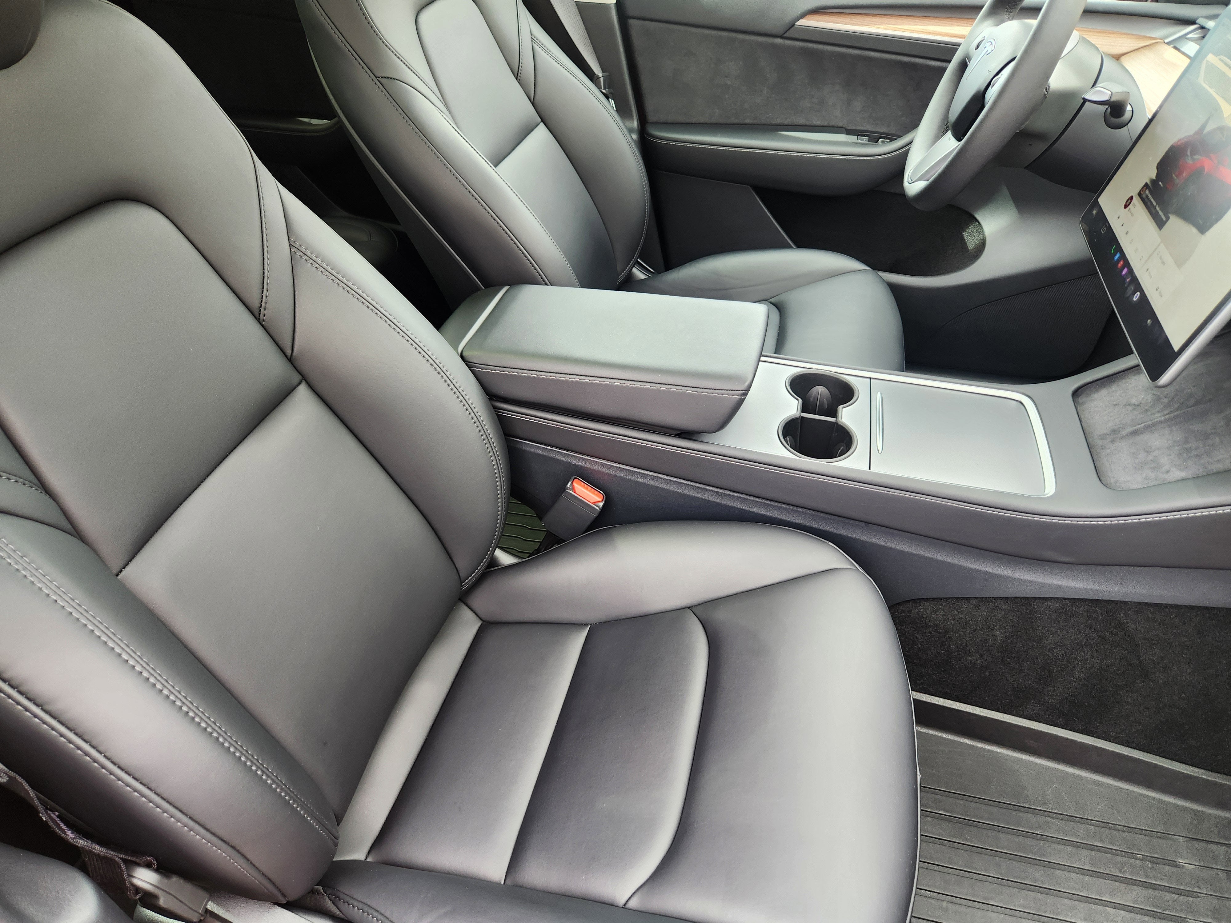 2025 Tesla Model Y Long Range