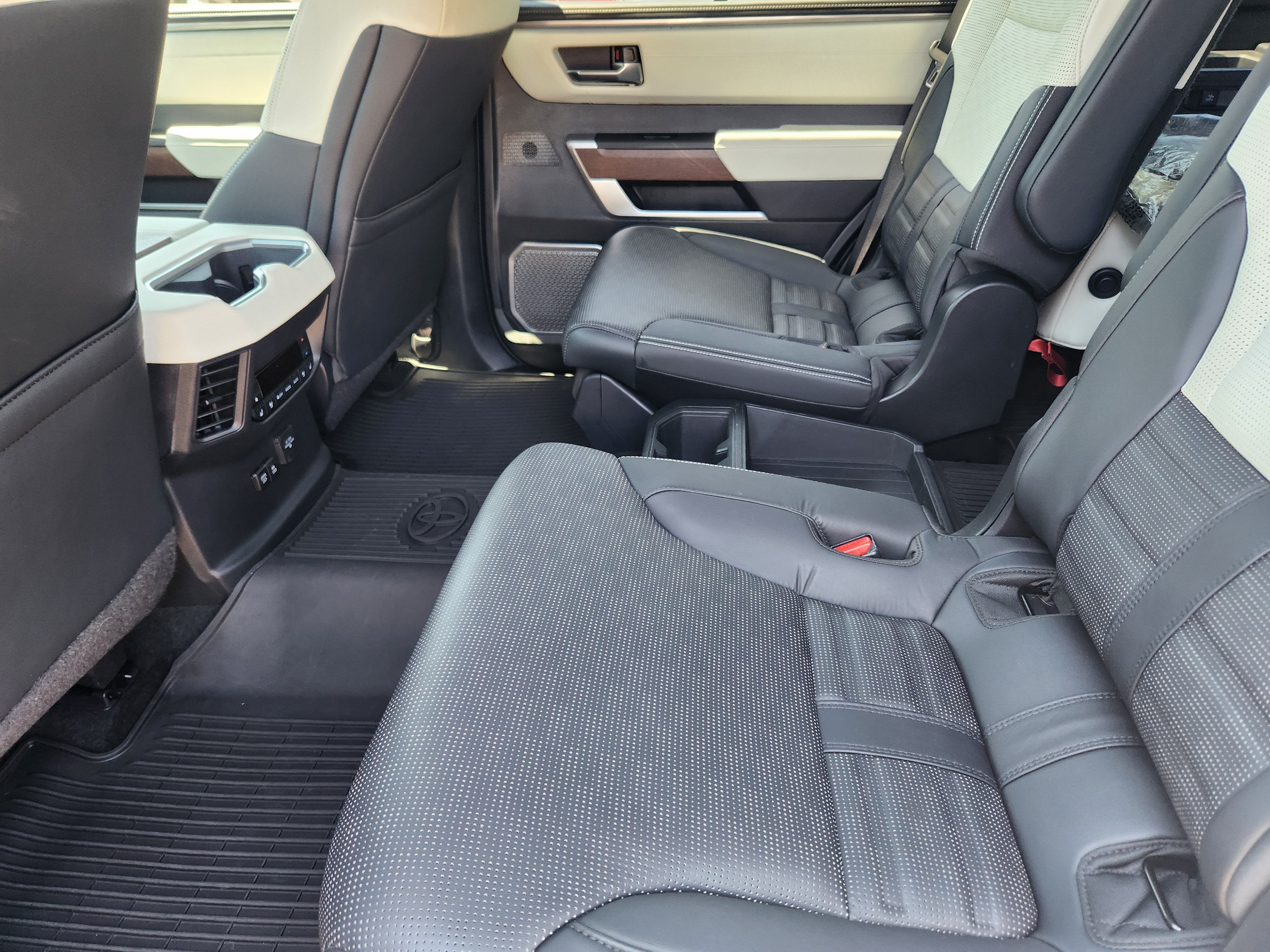 2024 Toyota Sequoia Capstone
