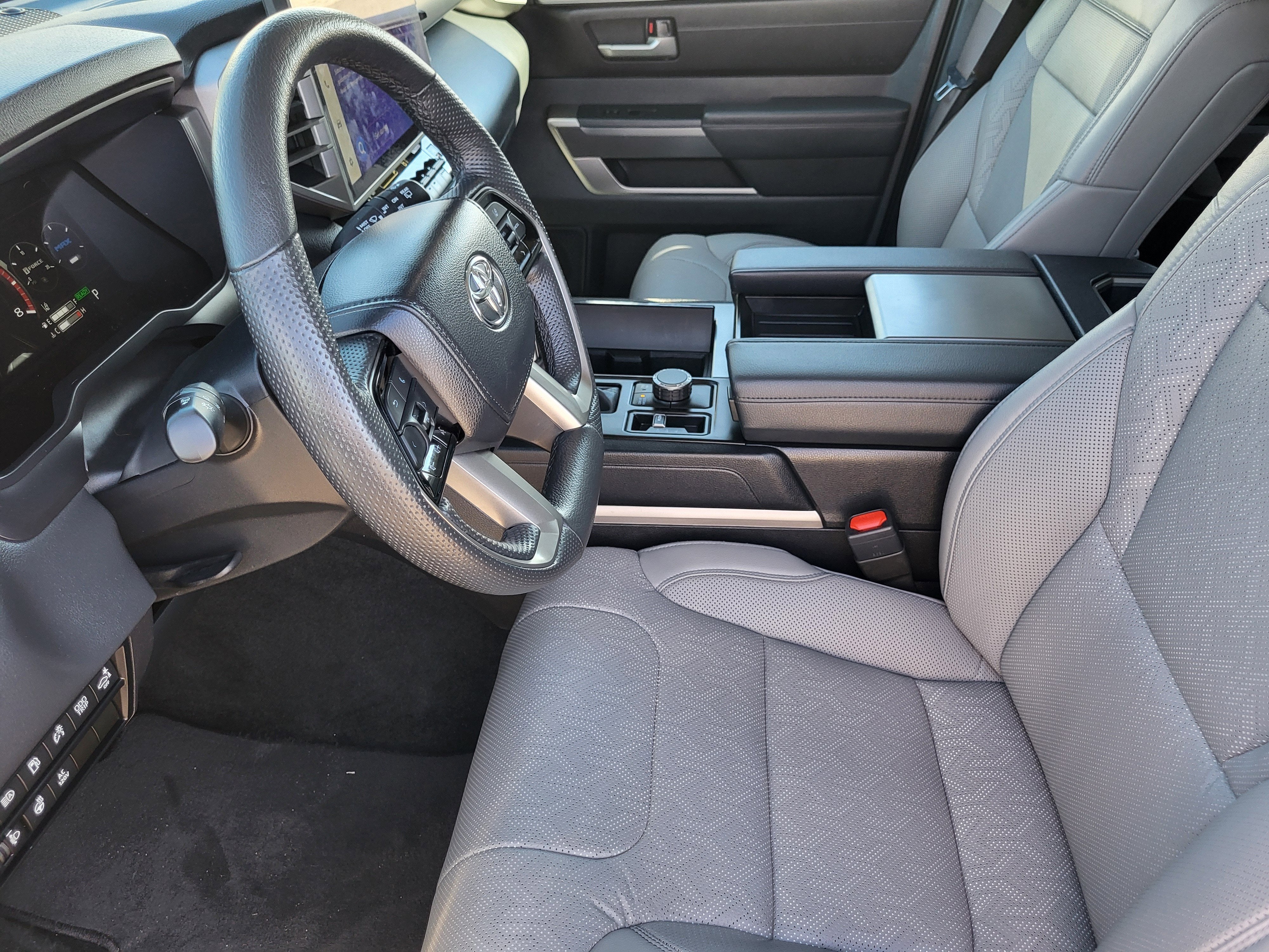 2024 Toyota Sequoia SR5