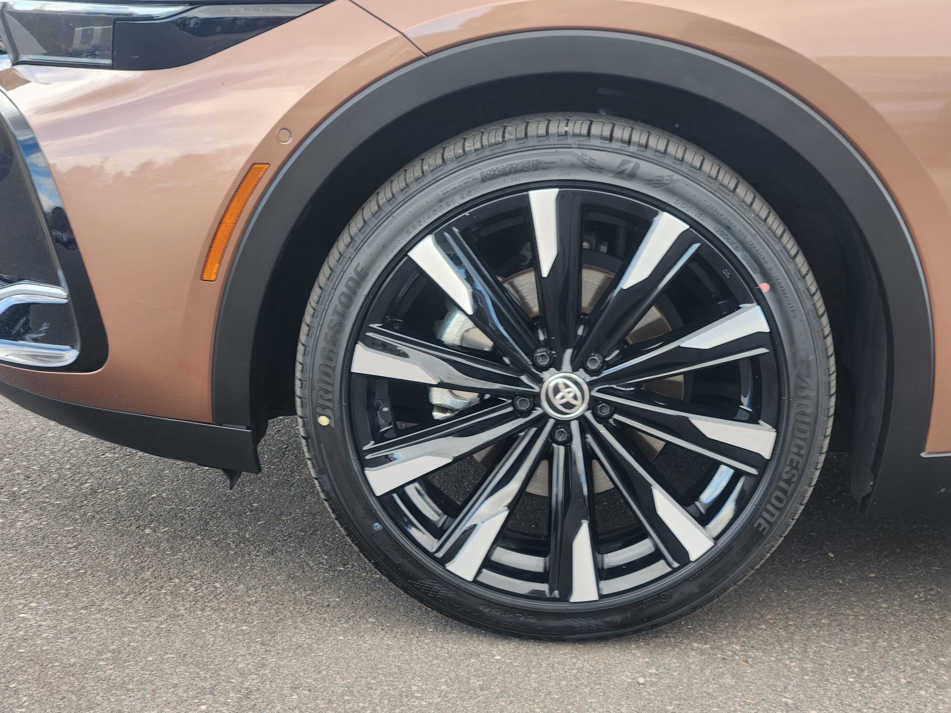 2023 Toyota Crown Platinum