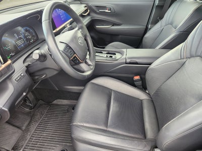 2023 Toyota Crown Platinum