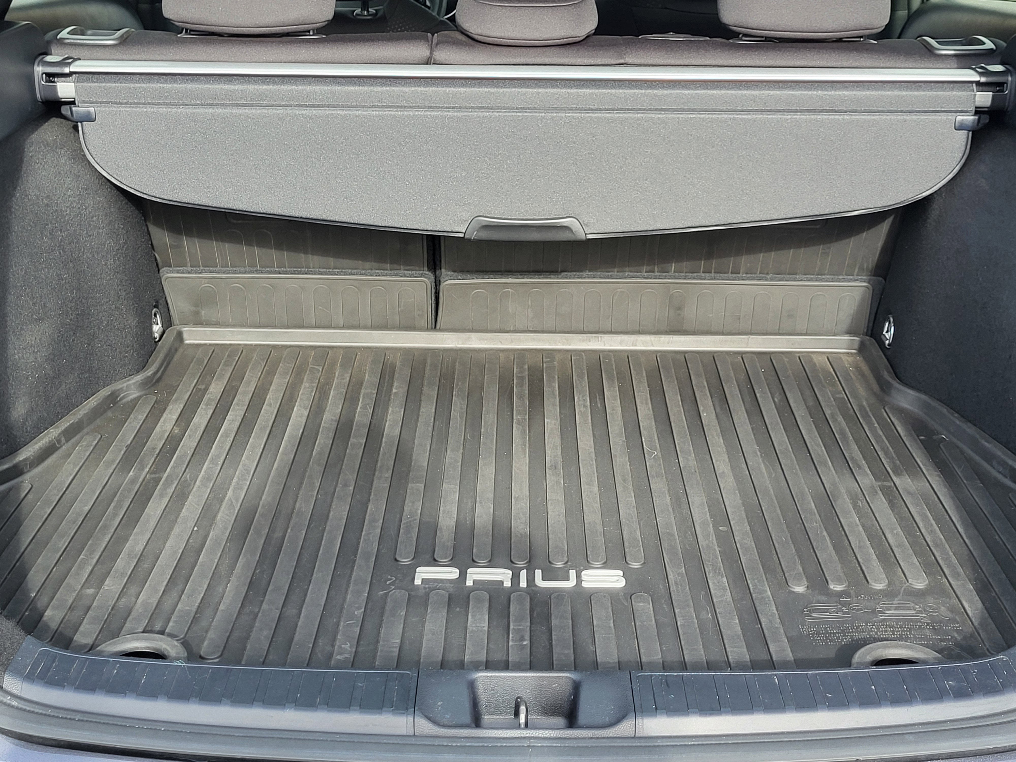 2021 Toyota Prius LE