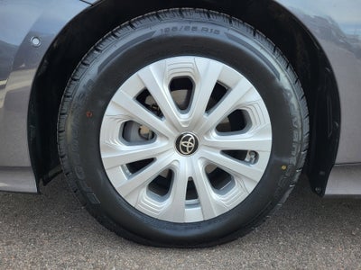 2021 Toyota Prius LE