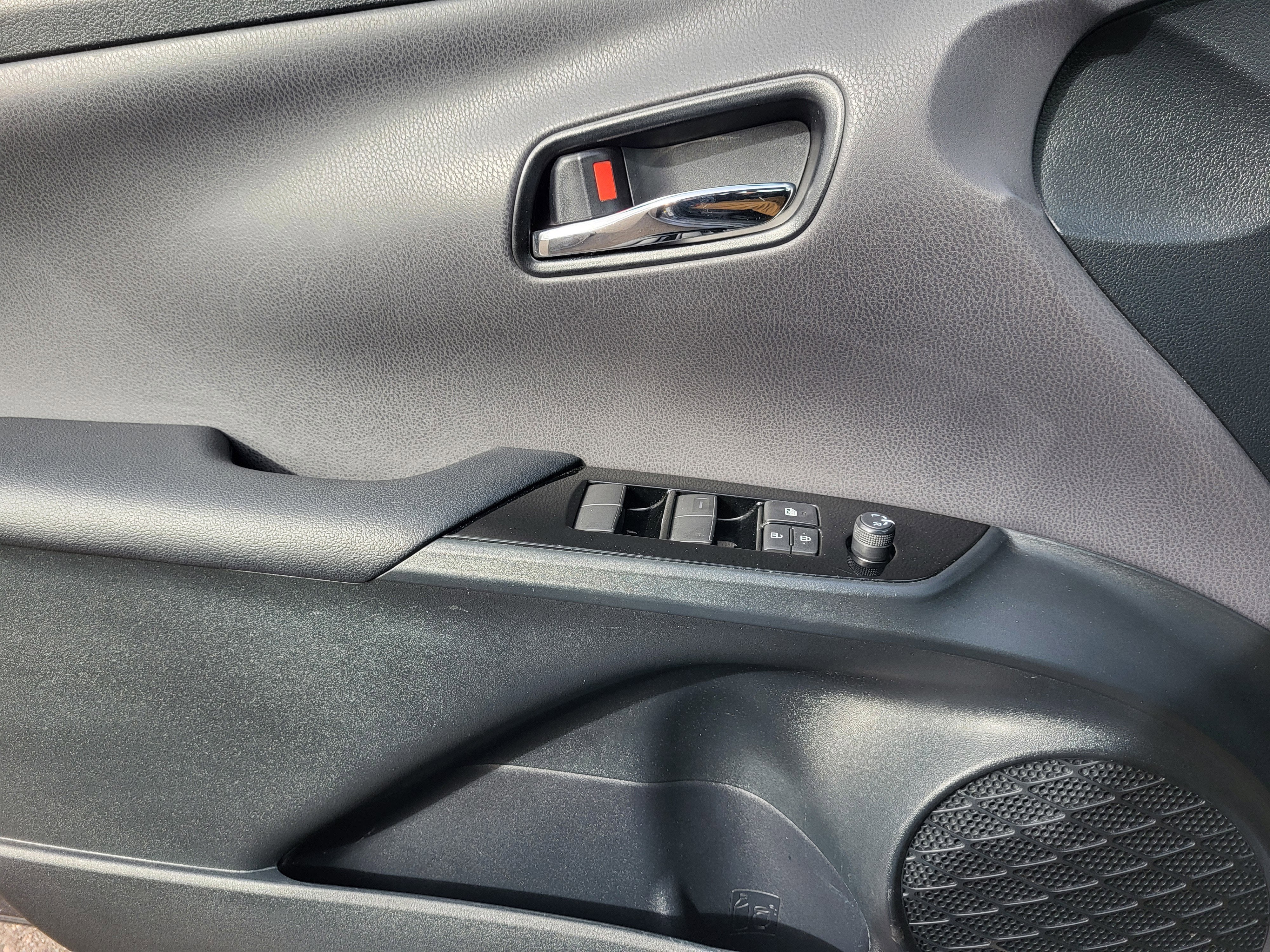 2021 Toyota Prius LE