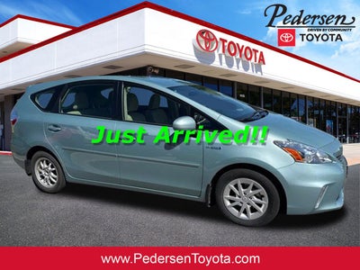 2014 Toyota Prius v Two