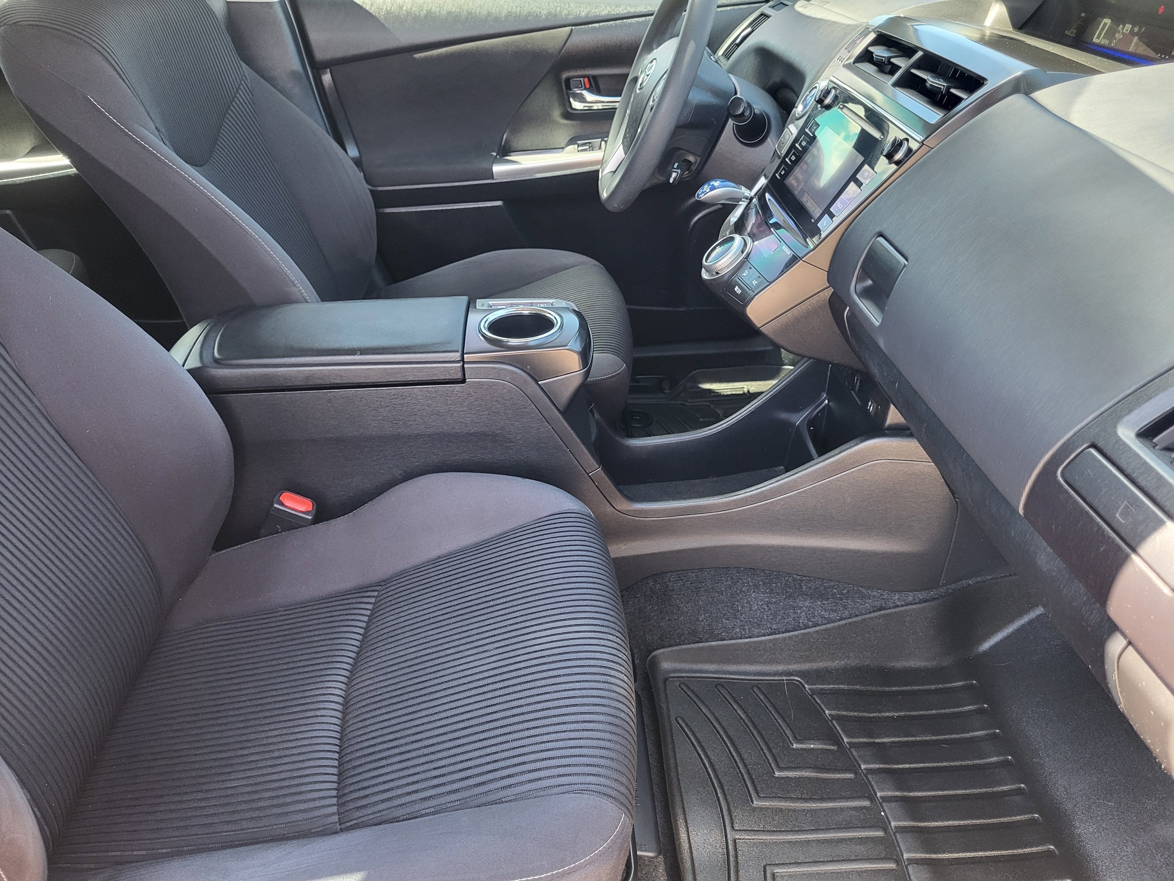 2015 Toyota Prius v Two