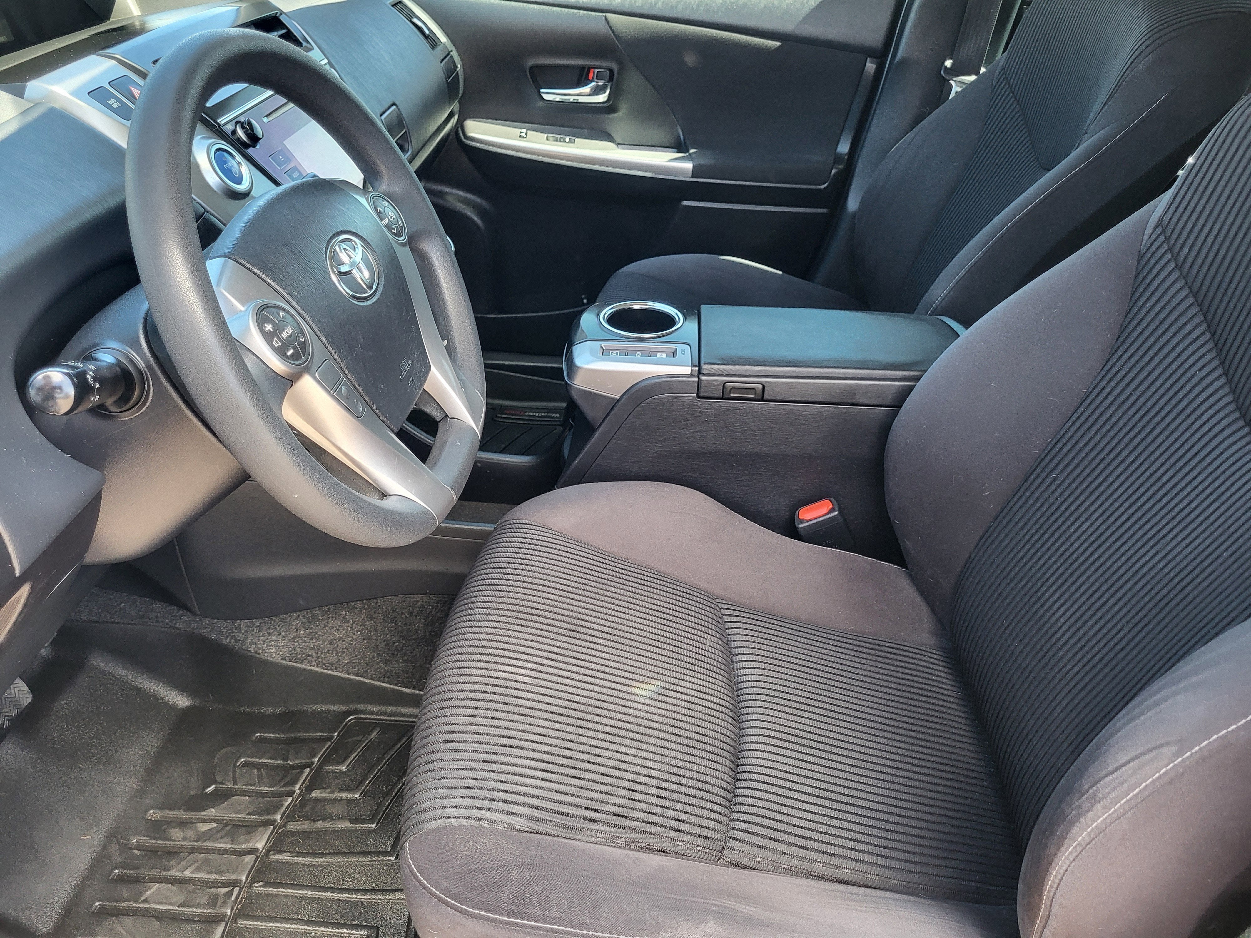 2015 Toyota Prius v Two