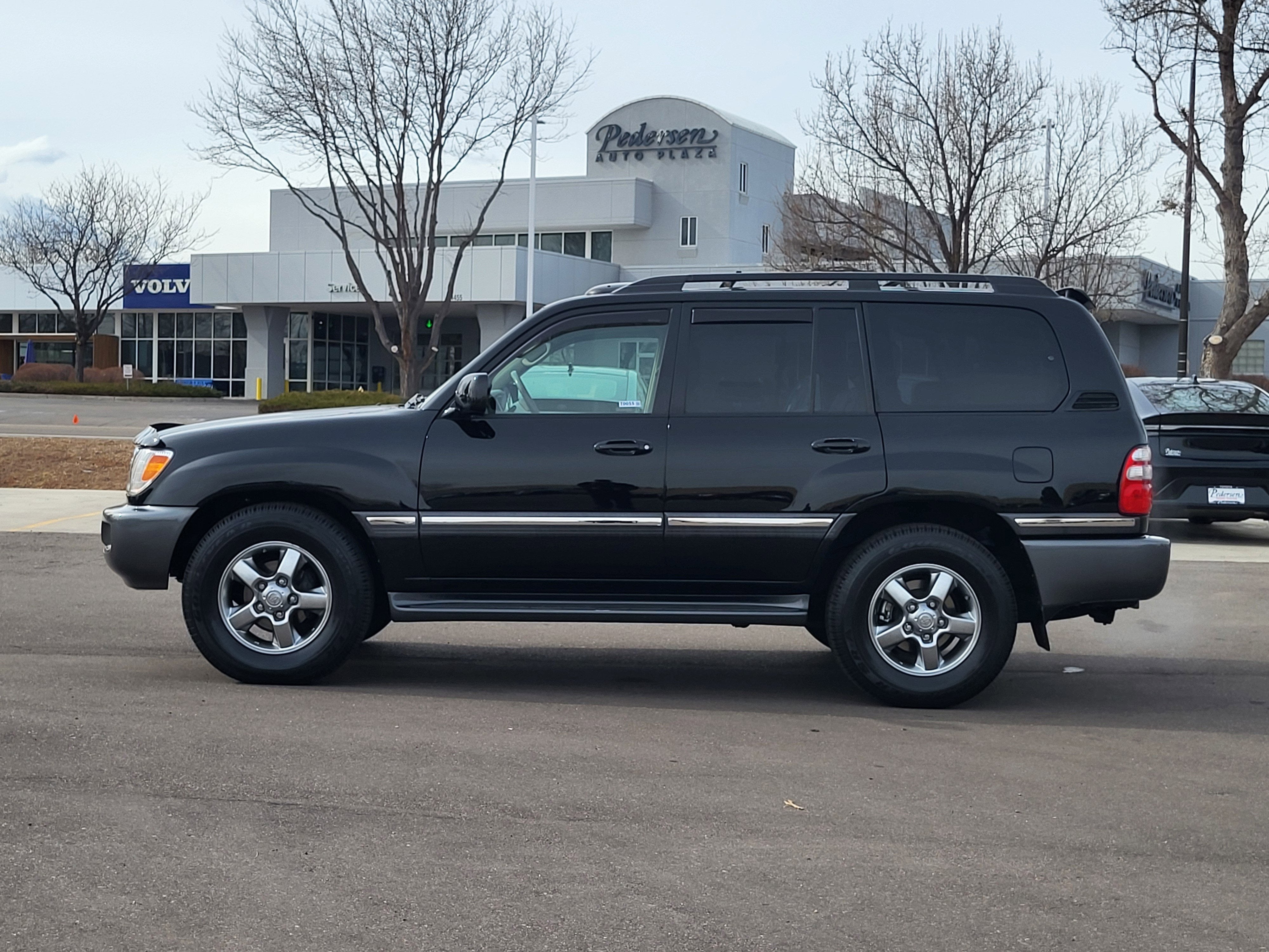 2005 Toyota Land Cruiser Base