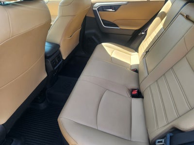 2021 Toyota RAV4 Hybrid XLE Premium