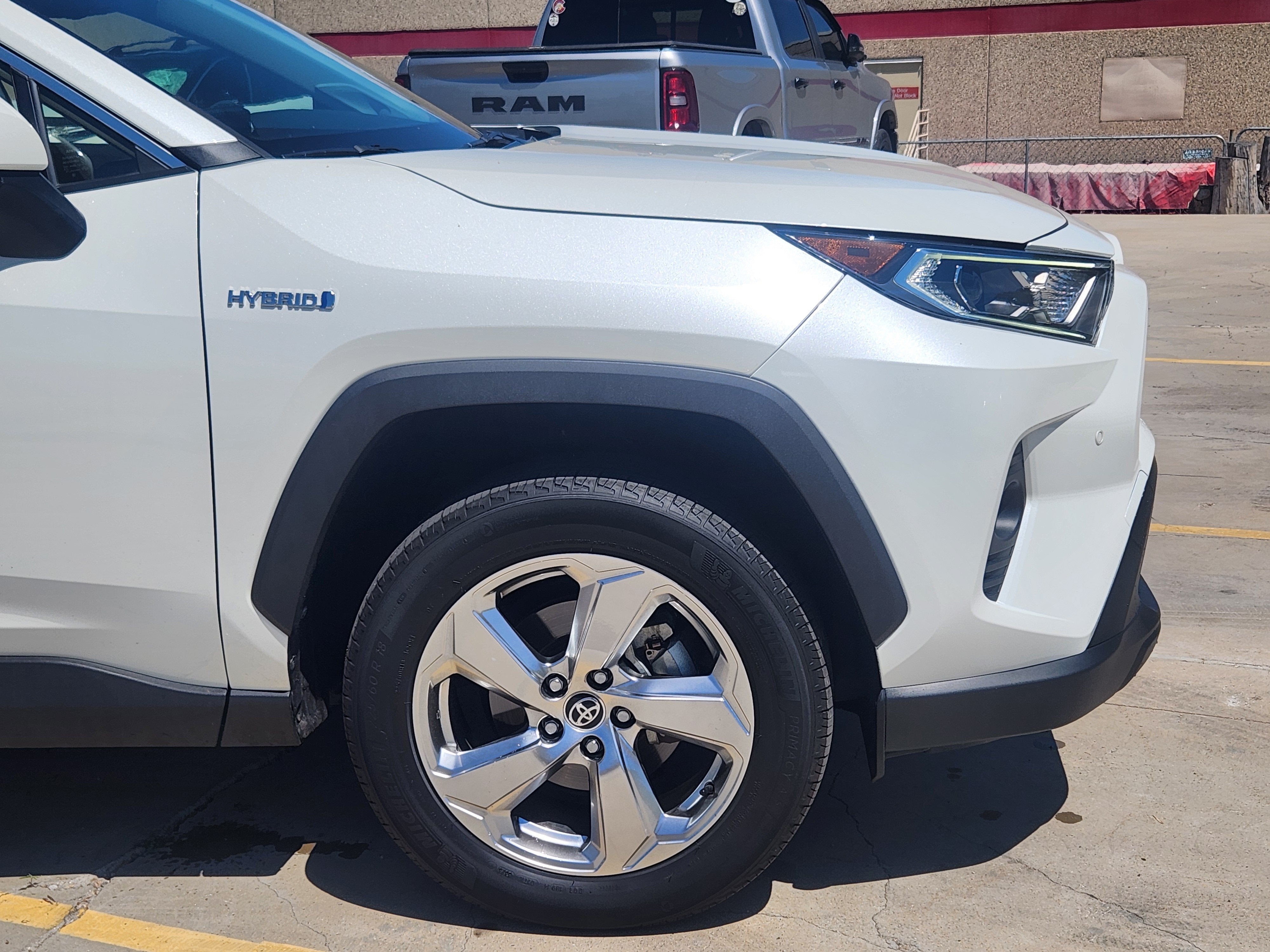 2021 Toyota RAV4 Hybrid XLE Premium