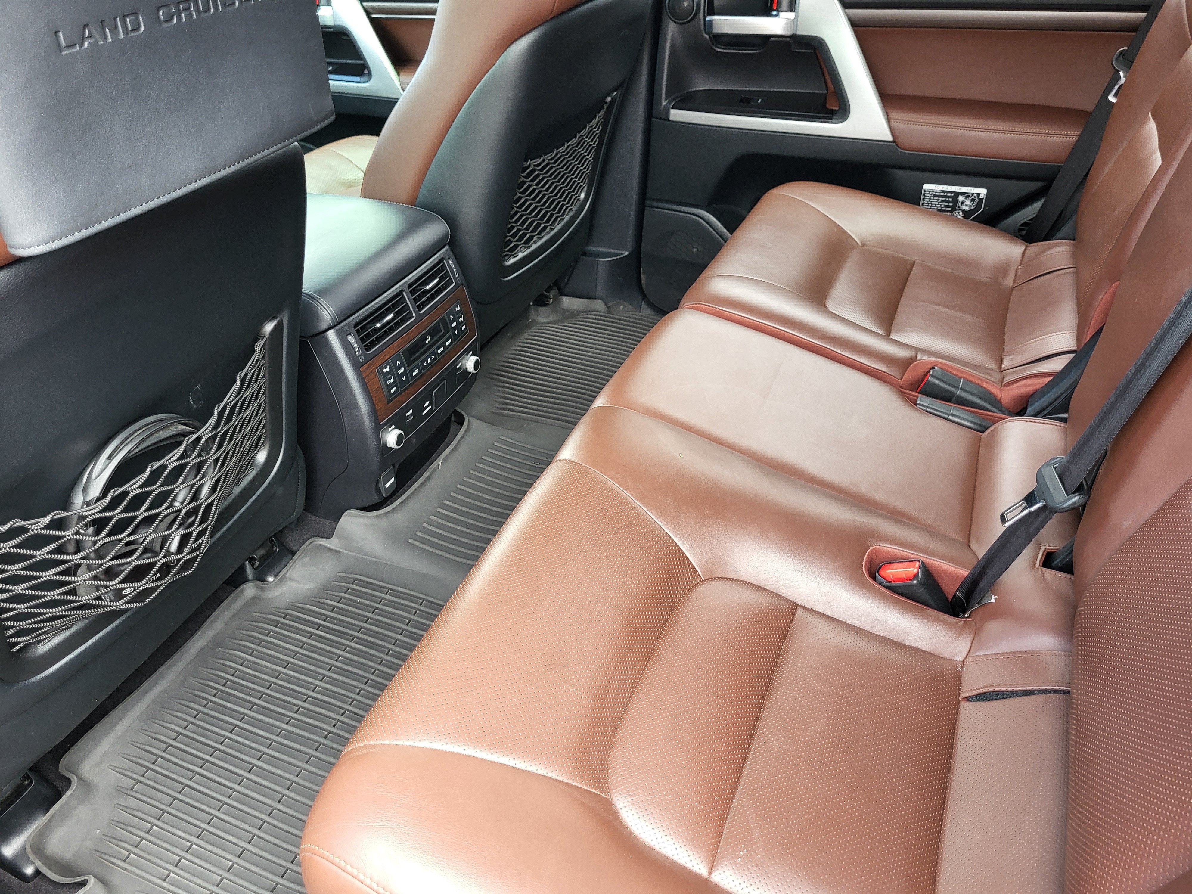 2019 Toyota Land Cruiser Base