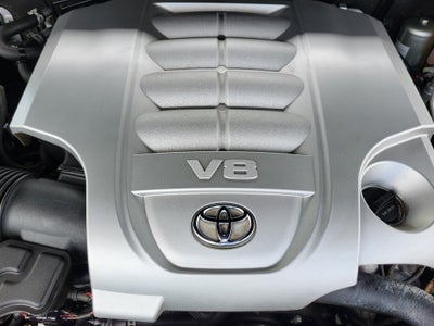 2019 Toyota Land Cruiser Base