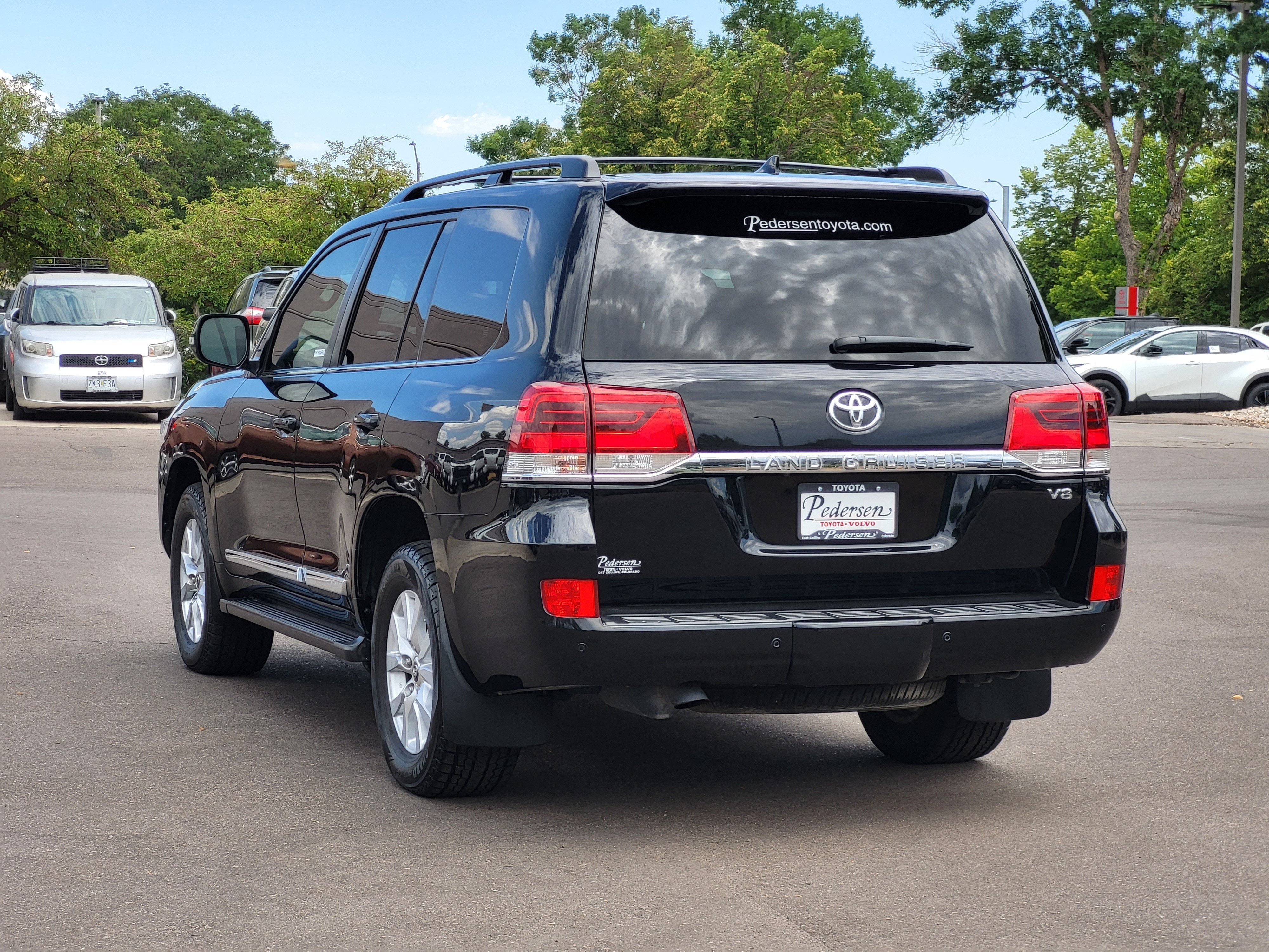 2019 Toyota Land Cruiser Base