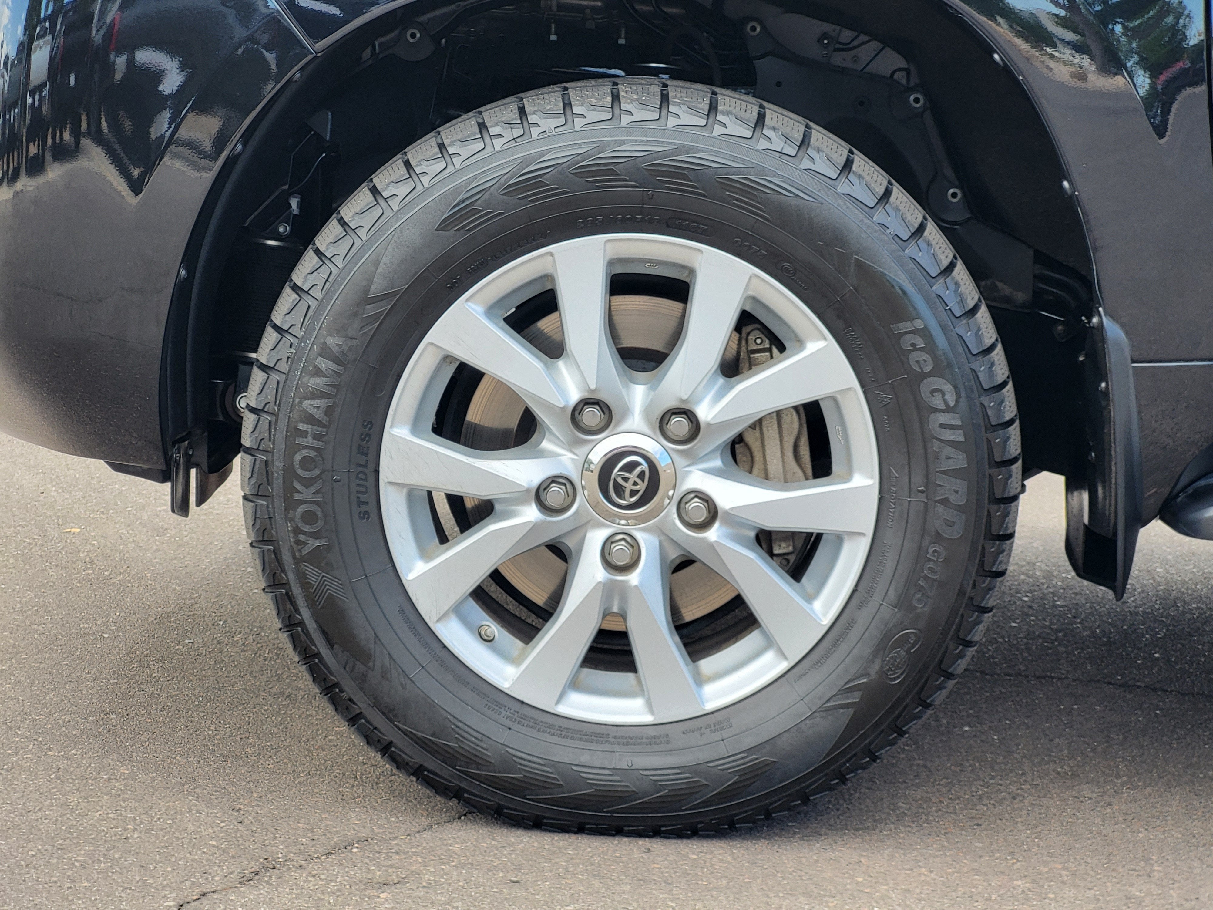 2019 Toyota Land Cruiser Base