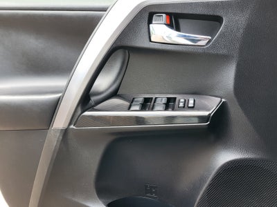 2016 Toyota RAV4 SE