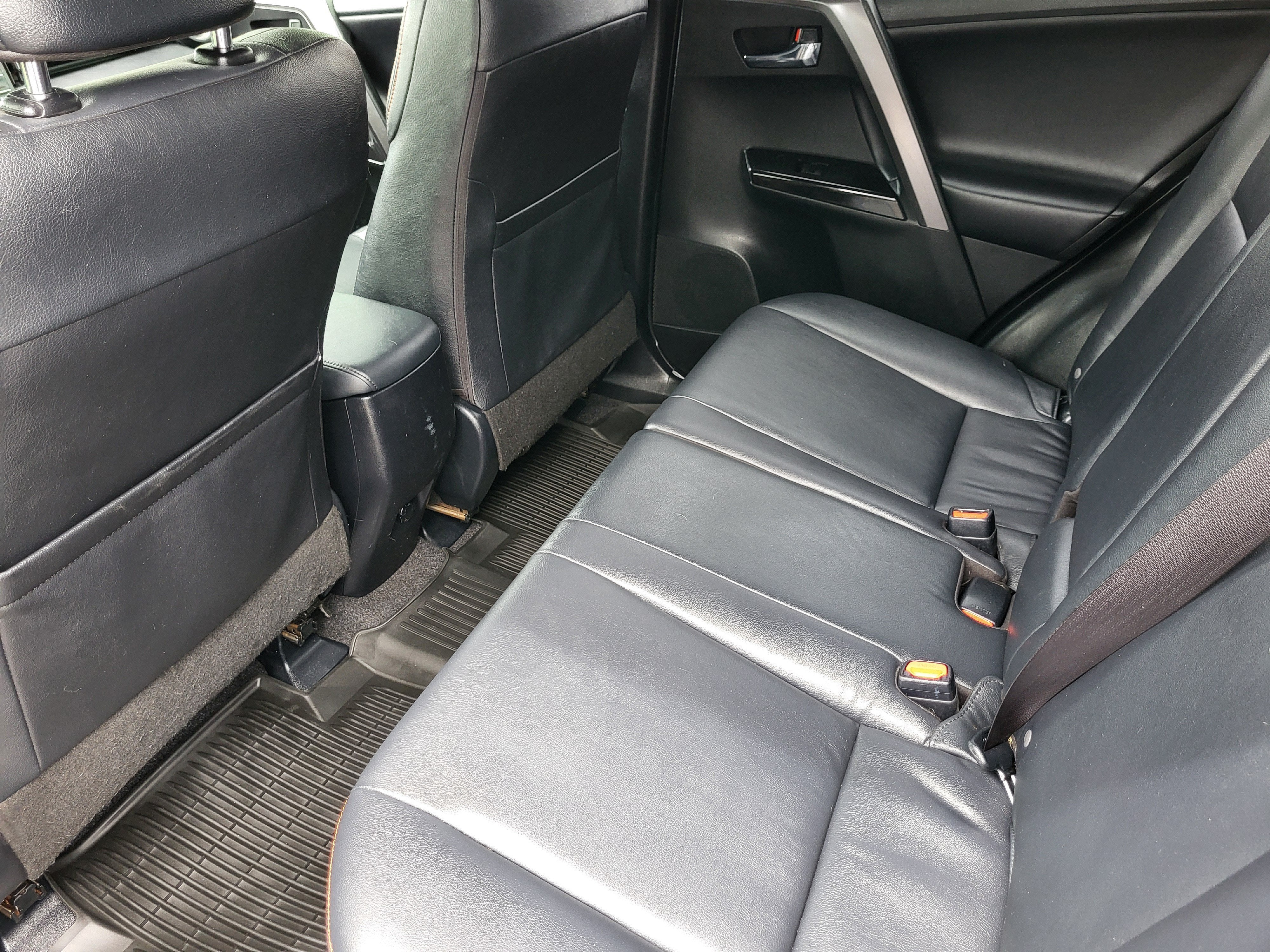 2016 Toyota RAV4 SE