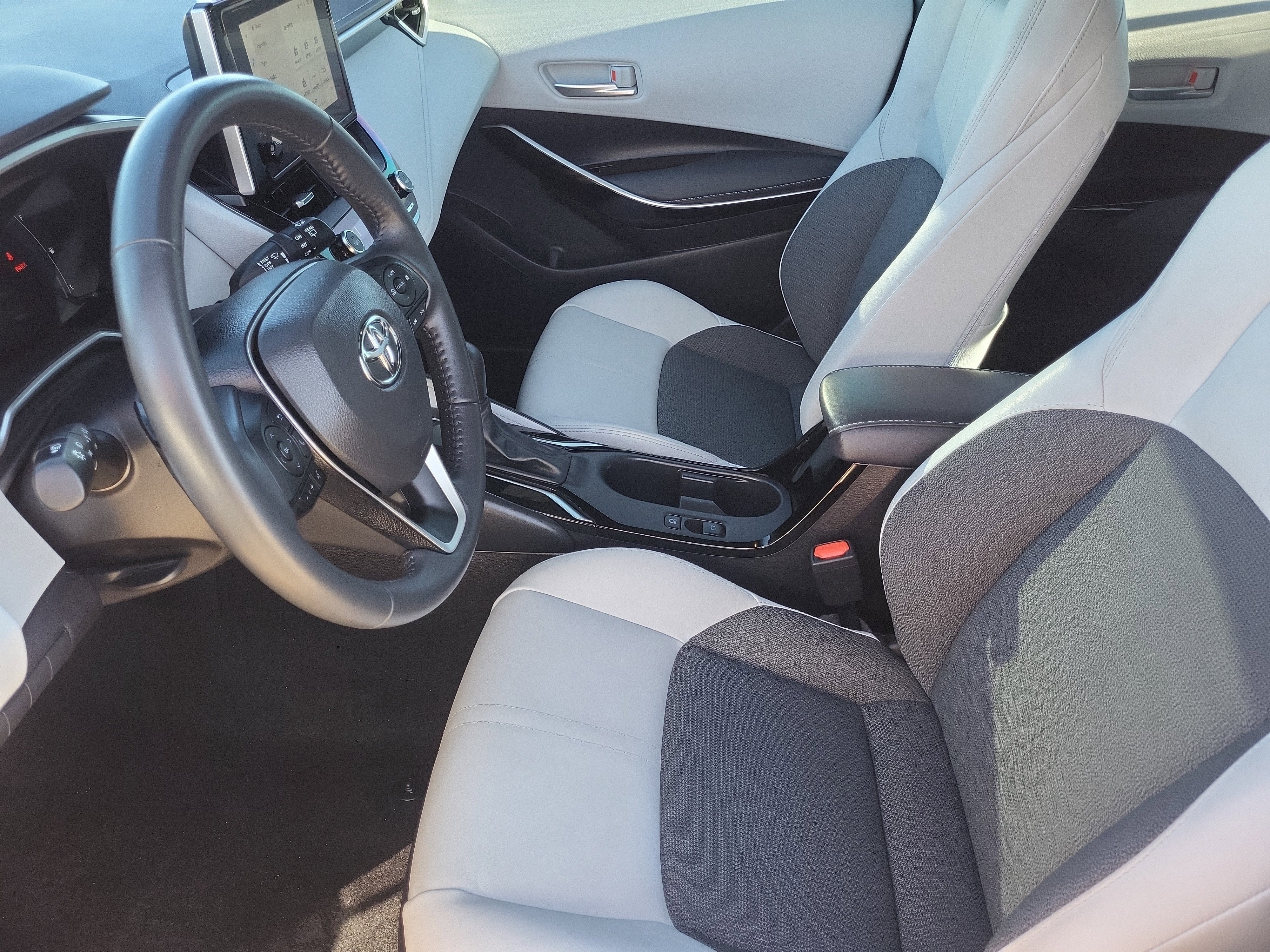 2023 Toyota Corolla Hatchback XSE