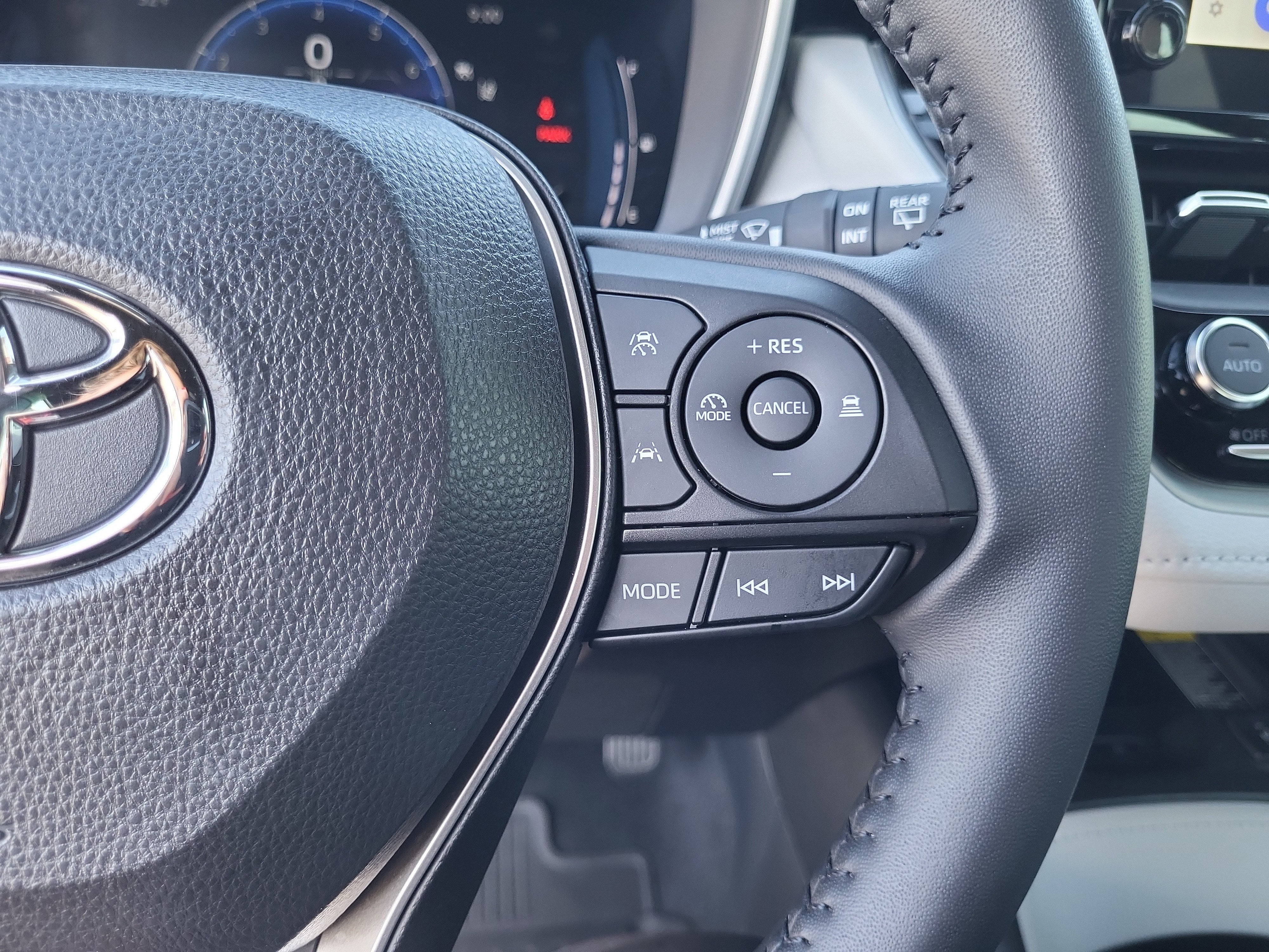 2025 Toyota Corolla Hatchback XSE