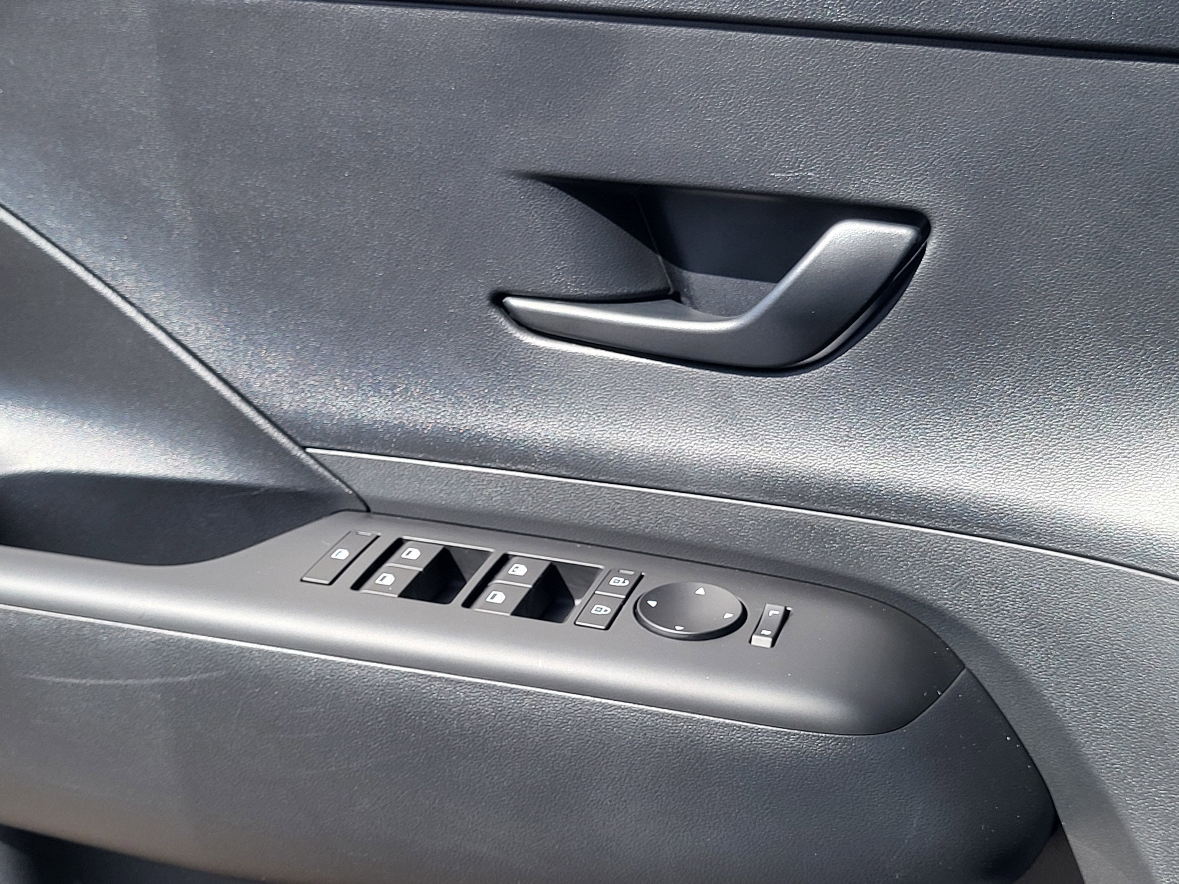 2025 Hyundai Kona Electric SEL