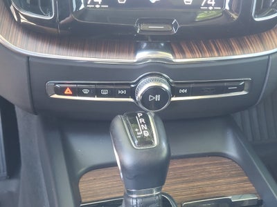 2019 Volvo XC60 T5 Inscription