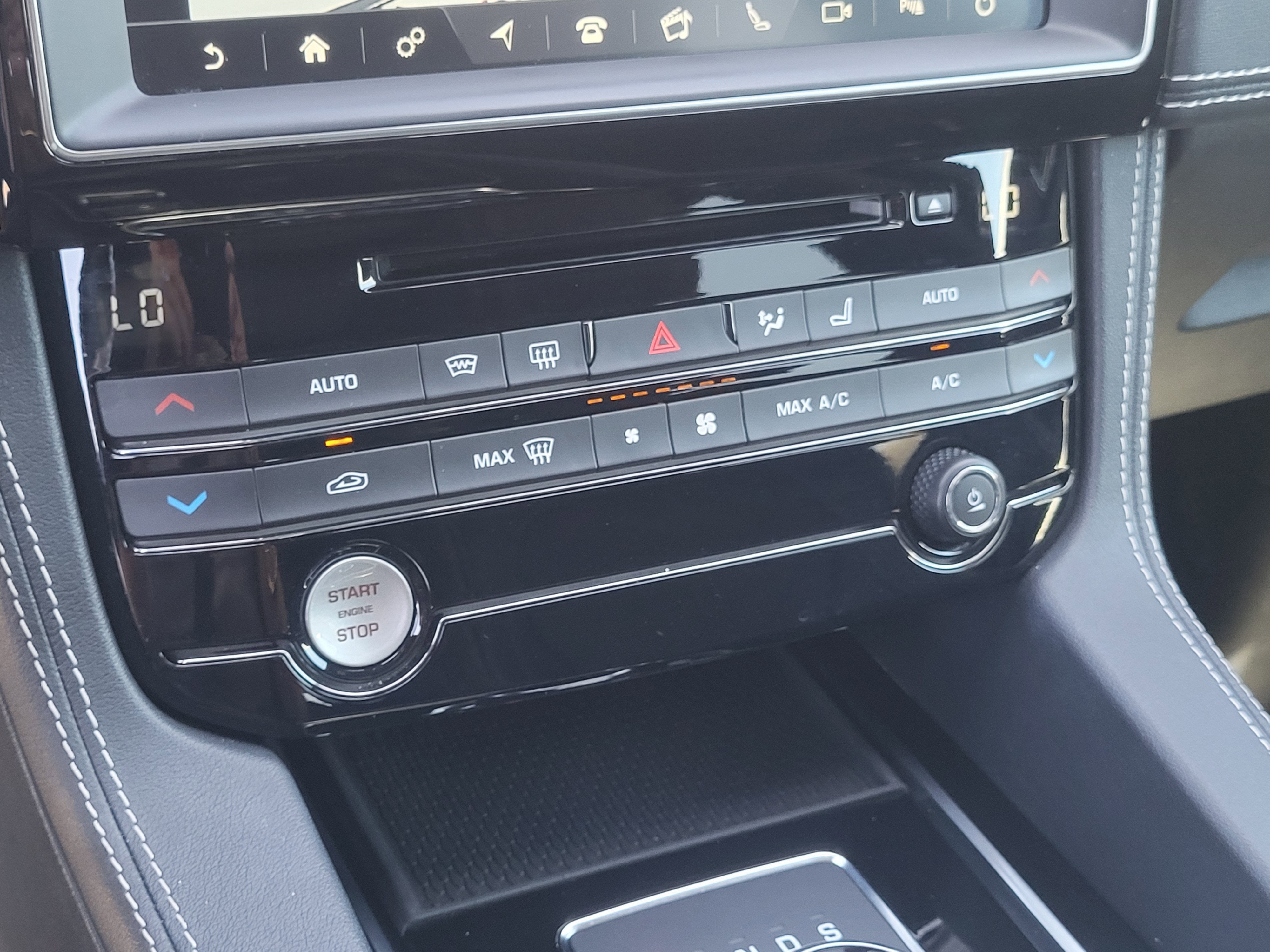 2019 Jaguar F-PACE 30t R-Sport