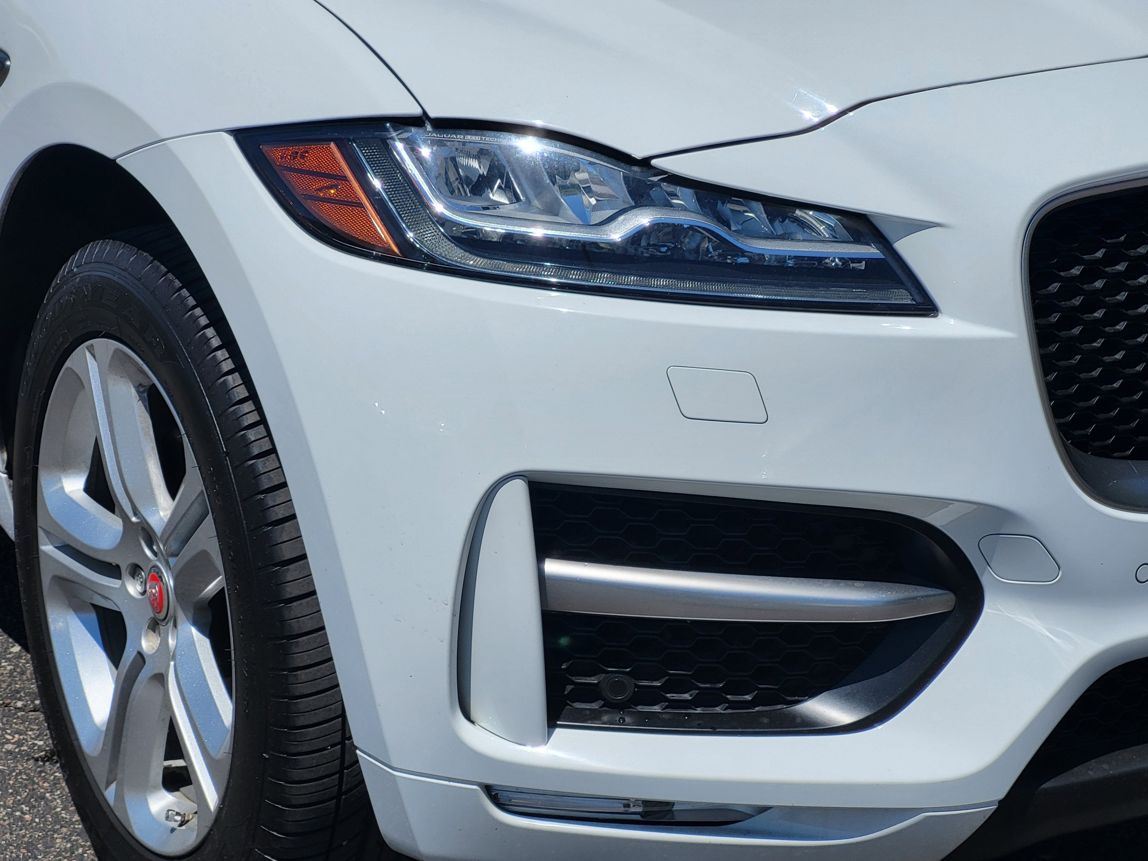 2019 Jaguar F-PACE 30t R-Sport