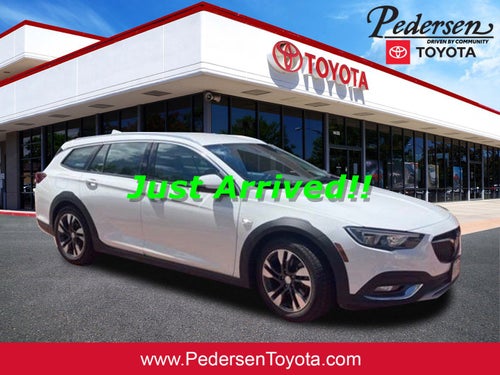 2018 Buick Regal TourX Essence