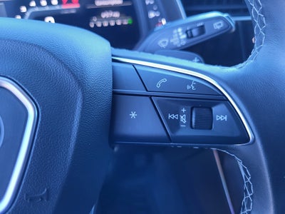 2022 Audi Q8 55 Premium Plus