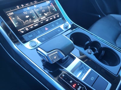 2022 Audi Q8 55 Premium Plus