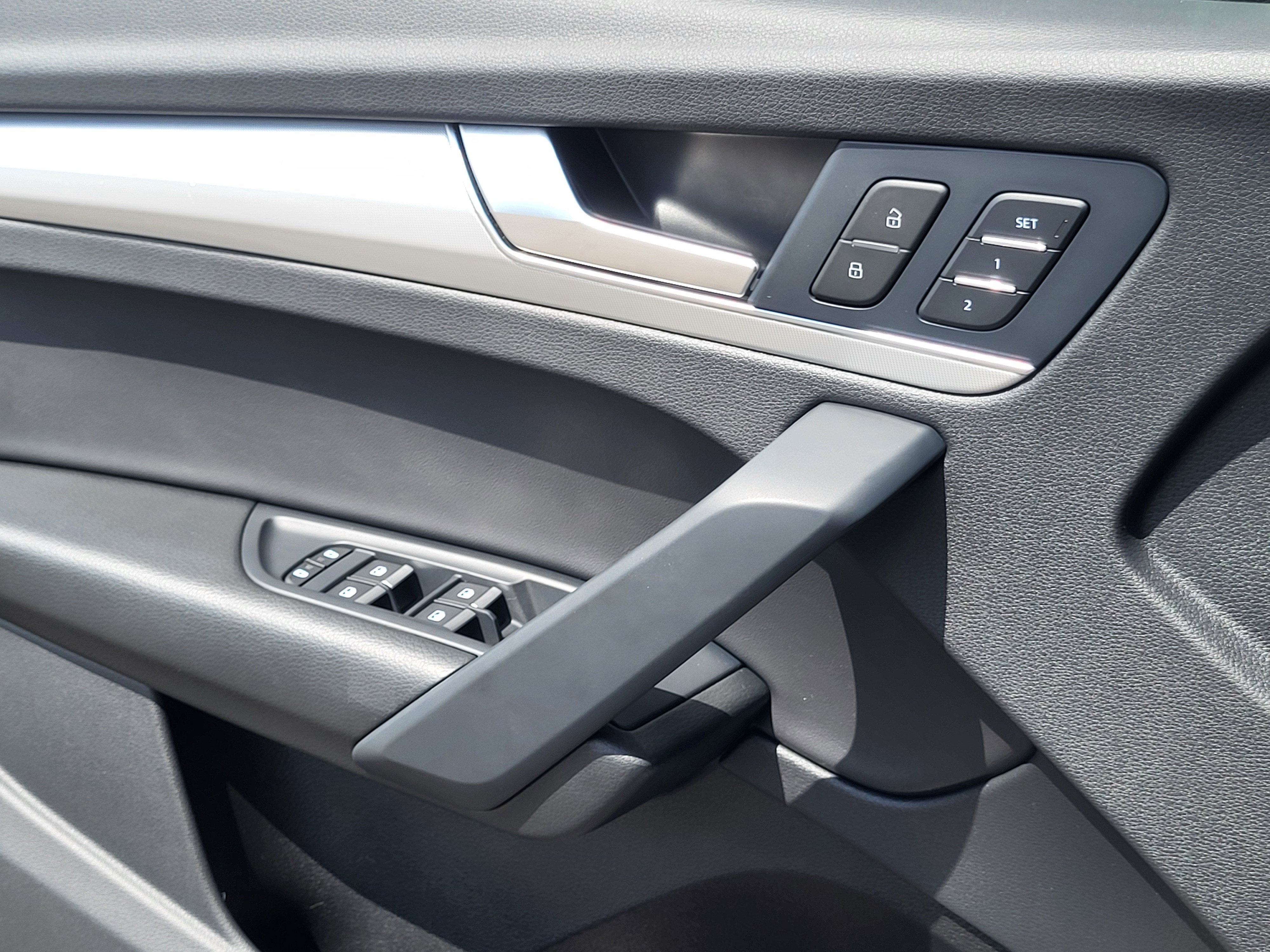 2024 Audi Q5 45 S line Premium