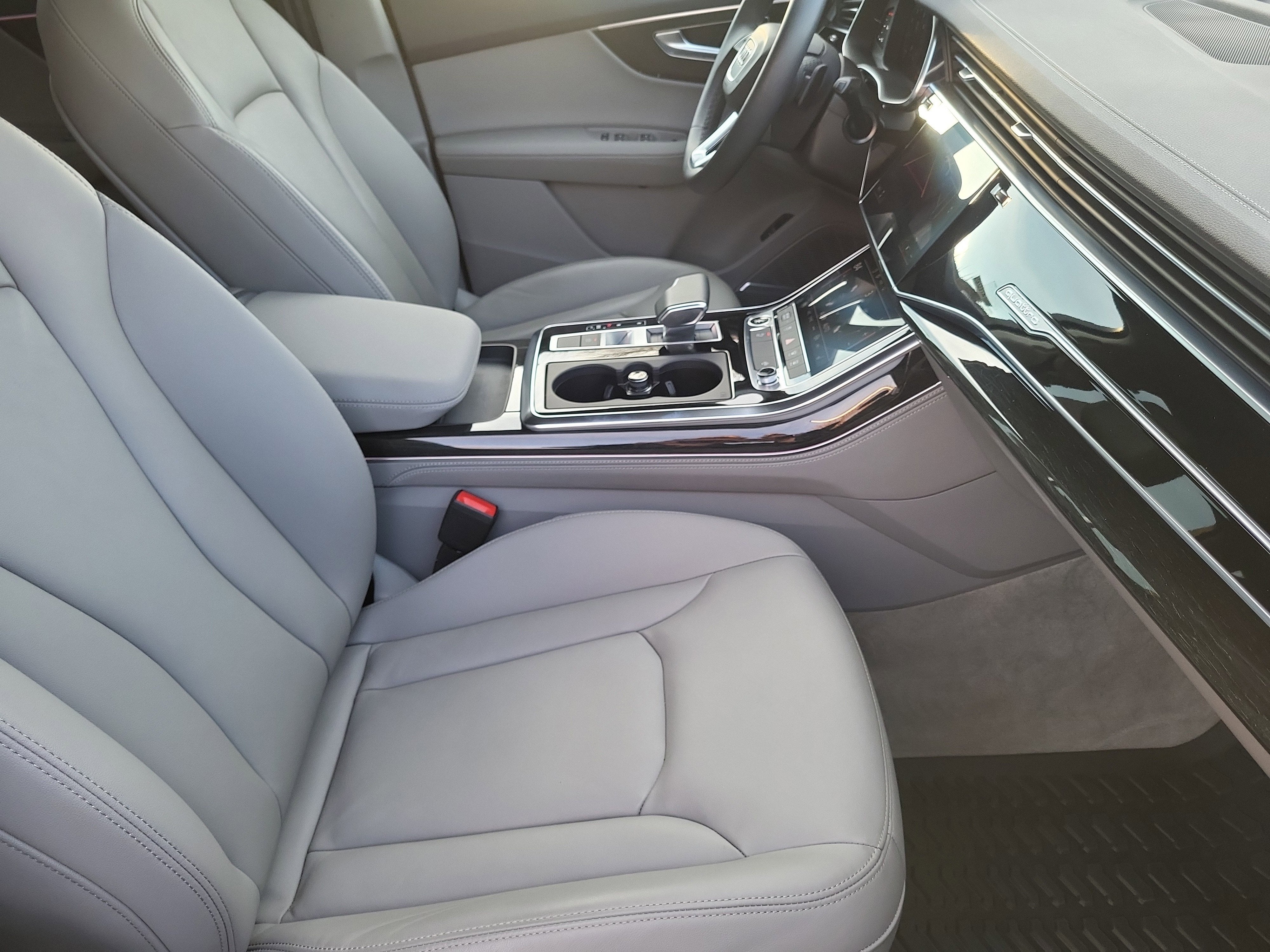 2024 Audi Q7 45 Premium Plus