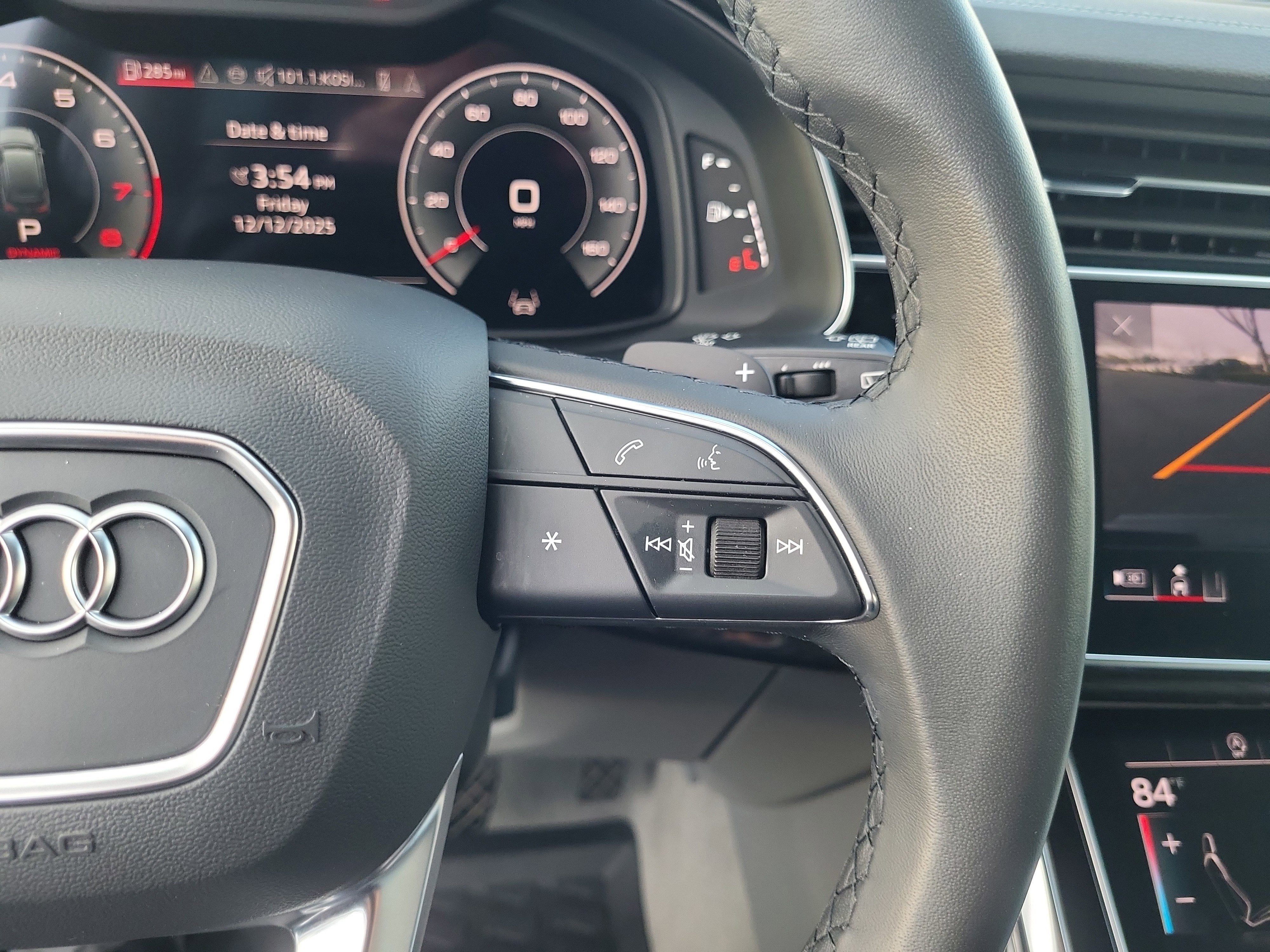 2024 Audi Q7 45 Premium Plus