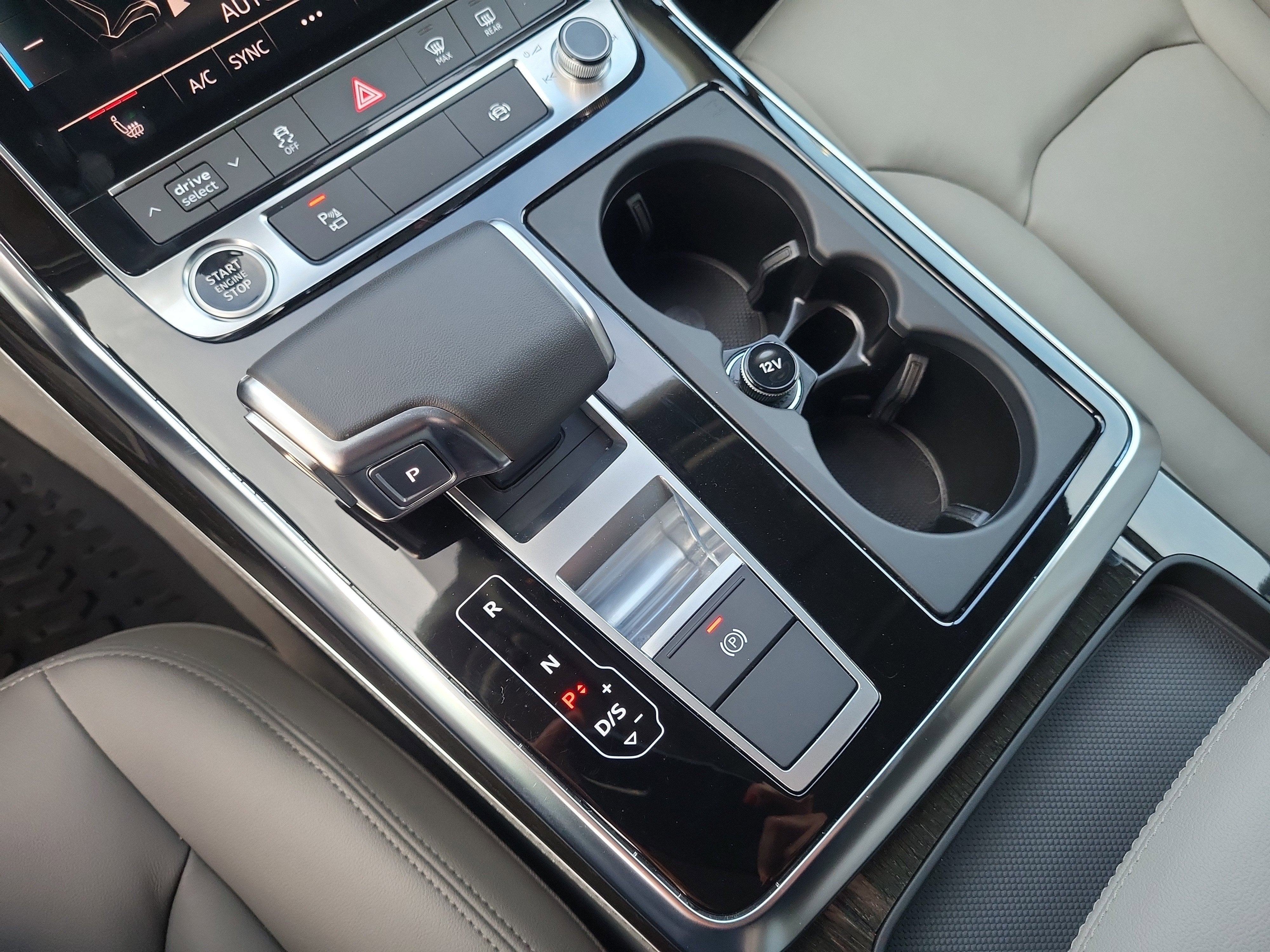 2024 Audi Q7 45 Premium Plus