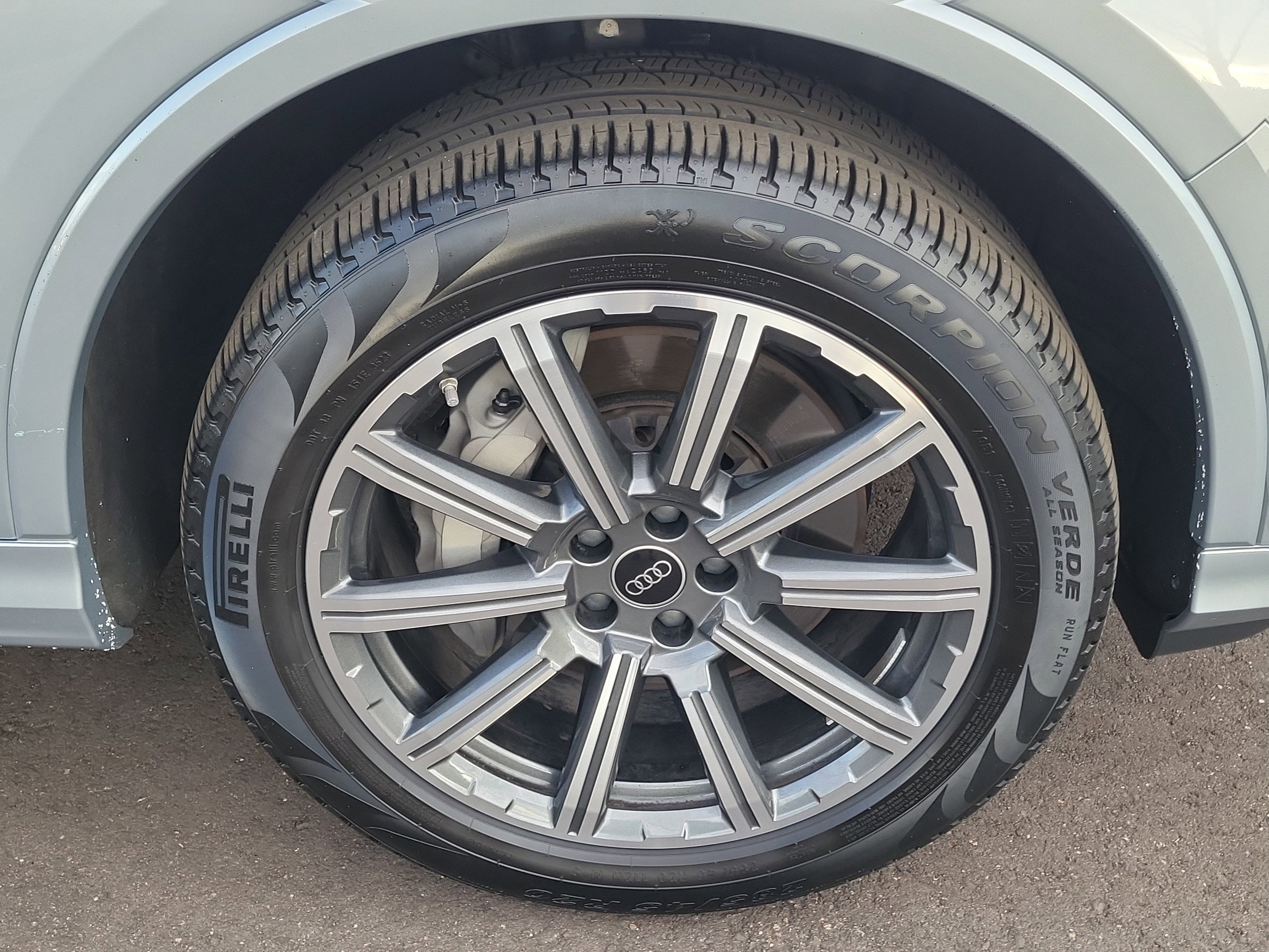 2024 Audi Q7 45 Premium Plus