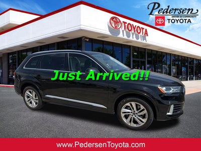 2023 Audi Q7 45 Premium Plus