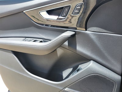 2023 Audi Q7 45 Premium Plus