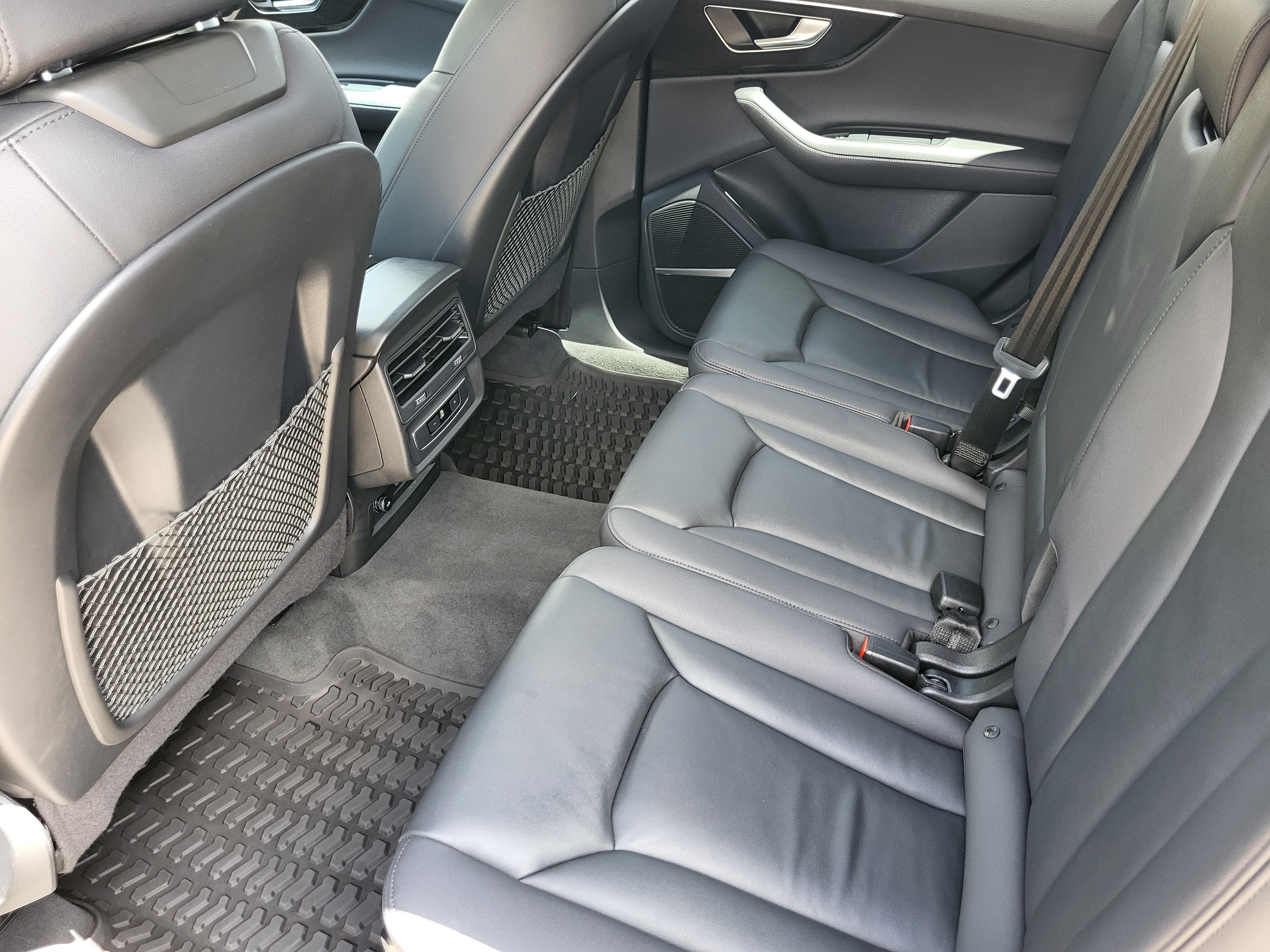 2023 Audi Q7 45 Premium Plus