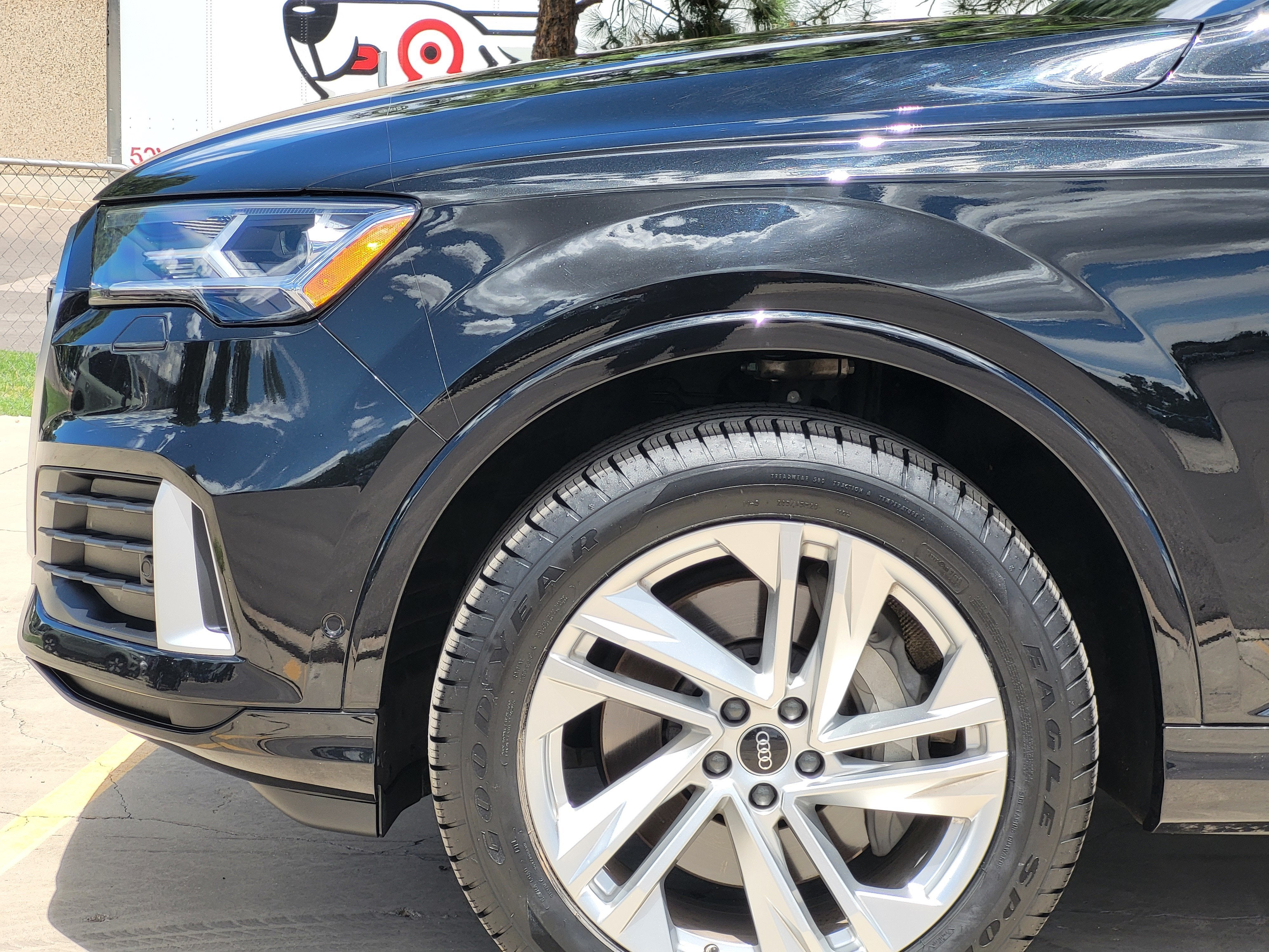 2023 Audi Q7 45 Premium Plus
