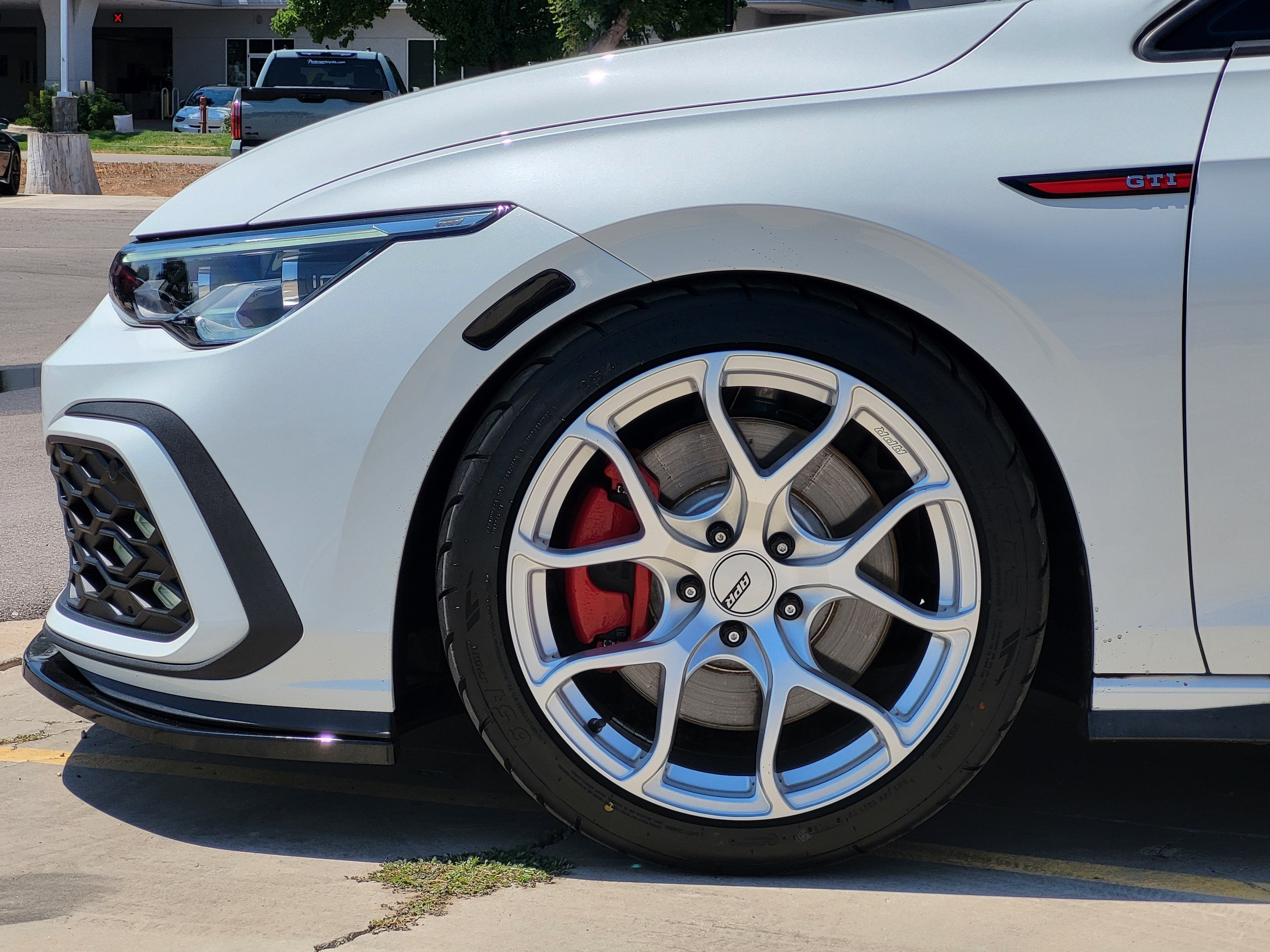 2023 Volkswagen Golf GTI 2.0T SE