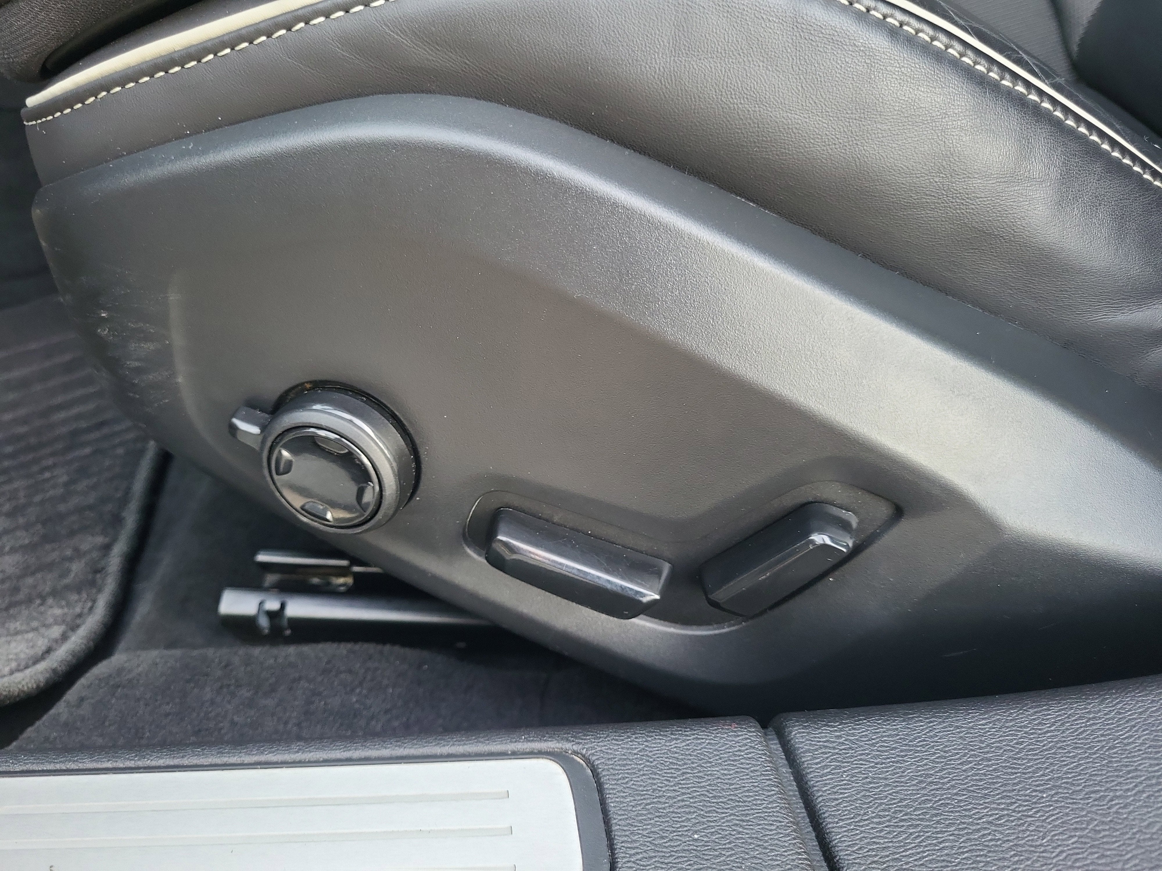 2021 Volvo V60 Recharge Plug-In Hybrid T8 Polestar