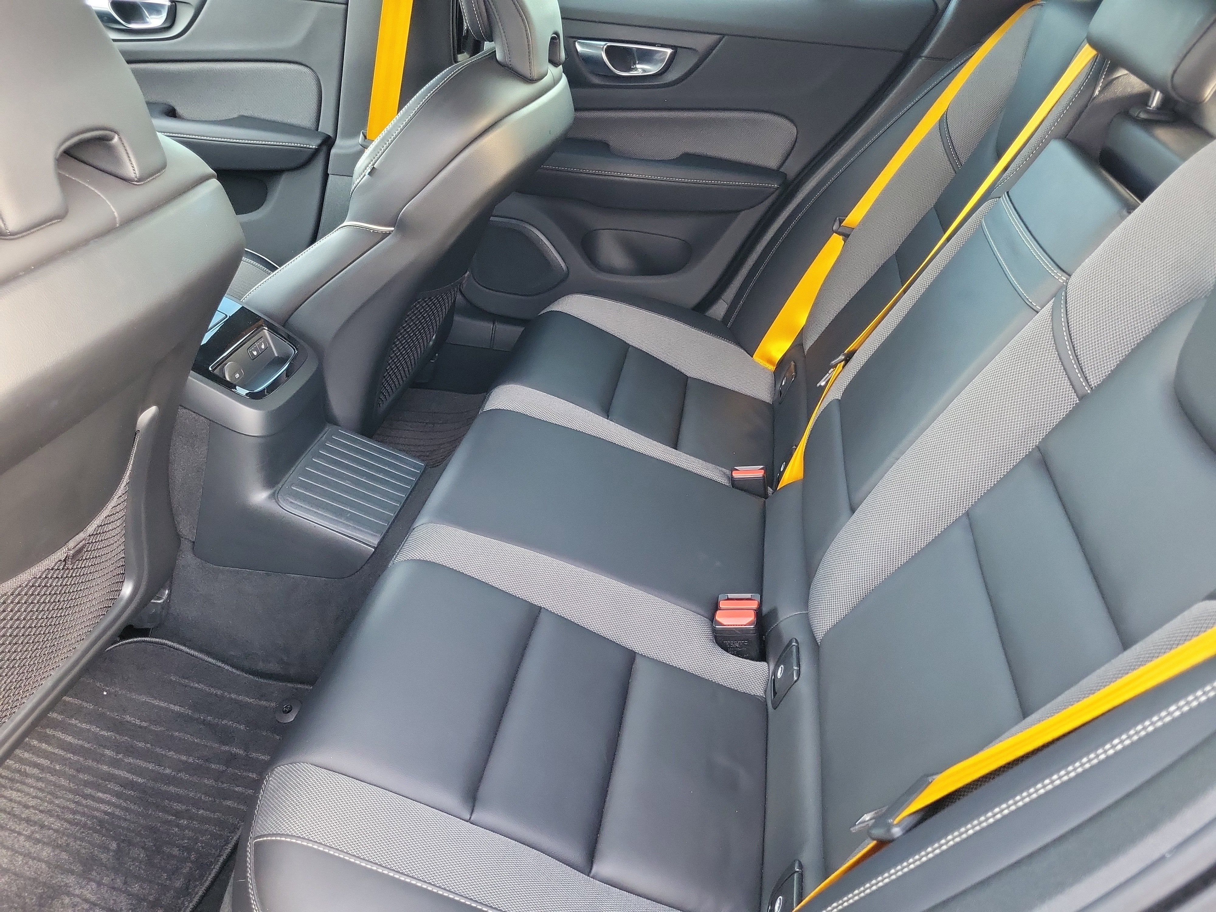 2021 Volvo V60 Recharge Plug-In Hybrid T8 Polestar