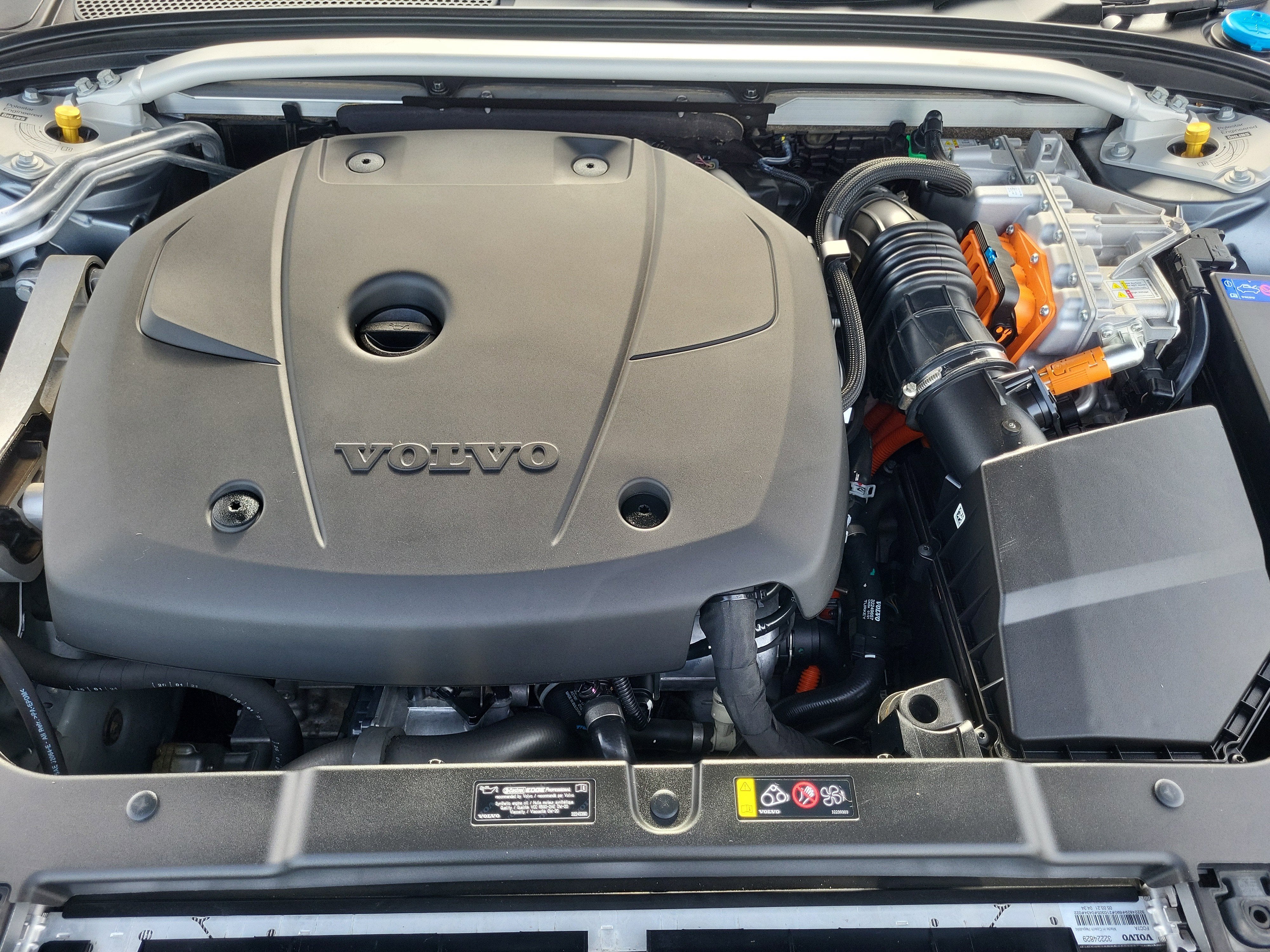 2021 Volvo V60 Recharge Plug-In Hybrid T8 Polestar