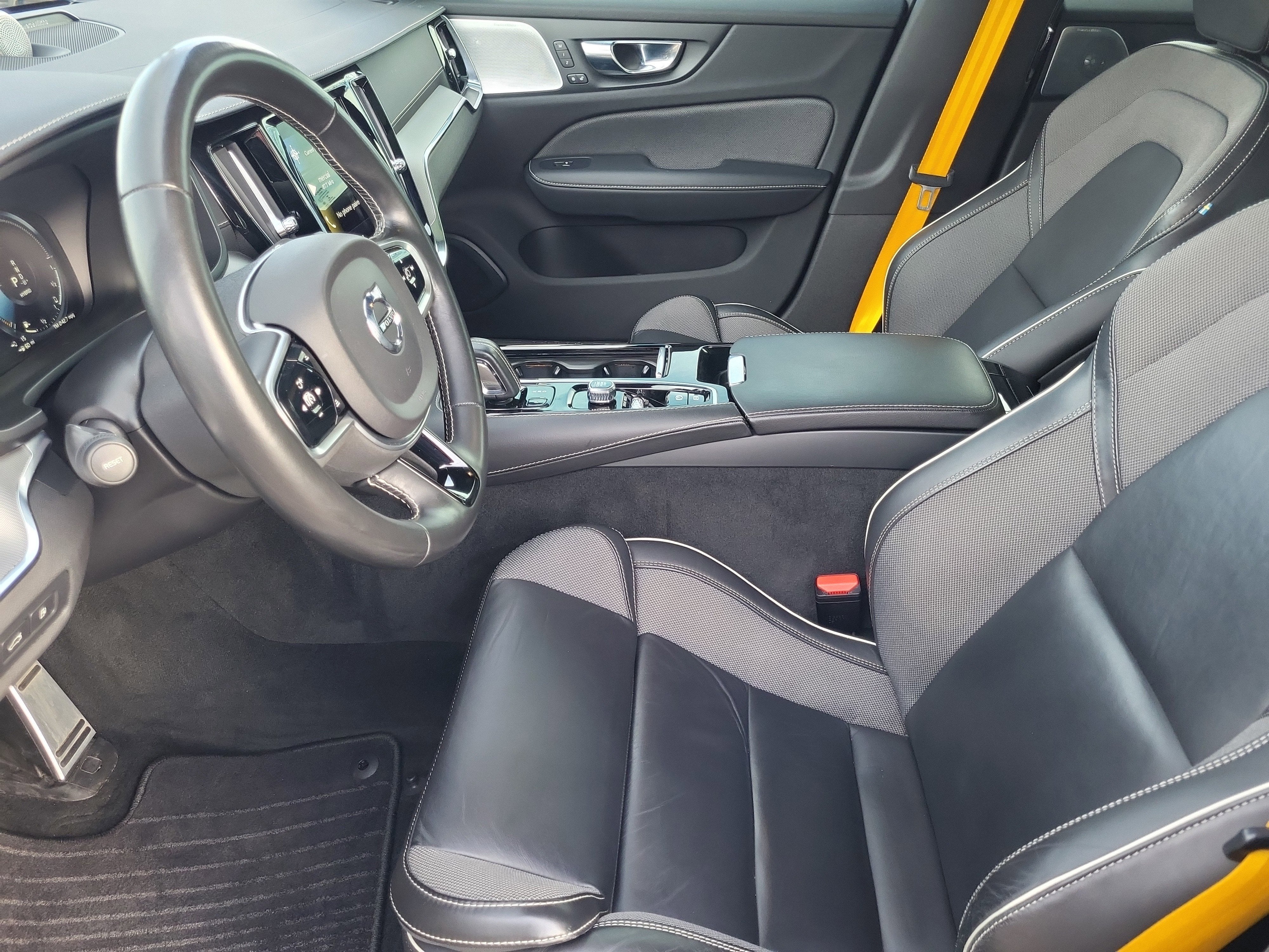 2021 Volvo V60 Recharge Plug-In Hybrid T8 Polestar