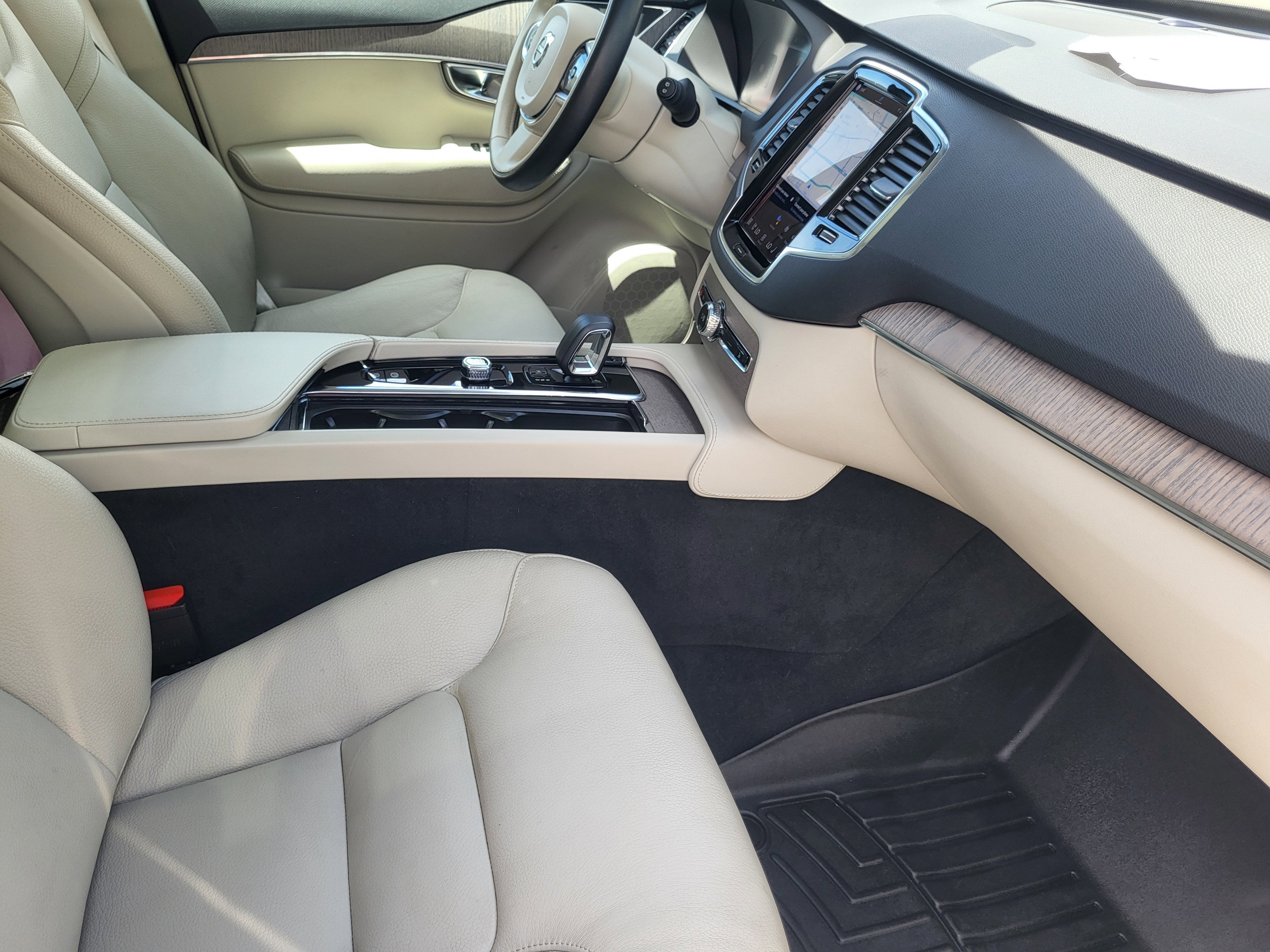 2023 Volvo XC90 B6 Plus 7-Seater