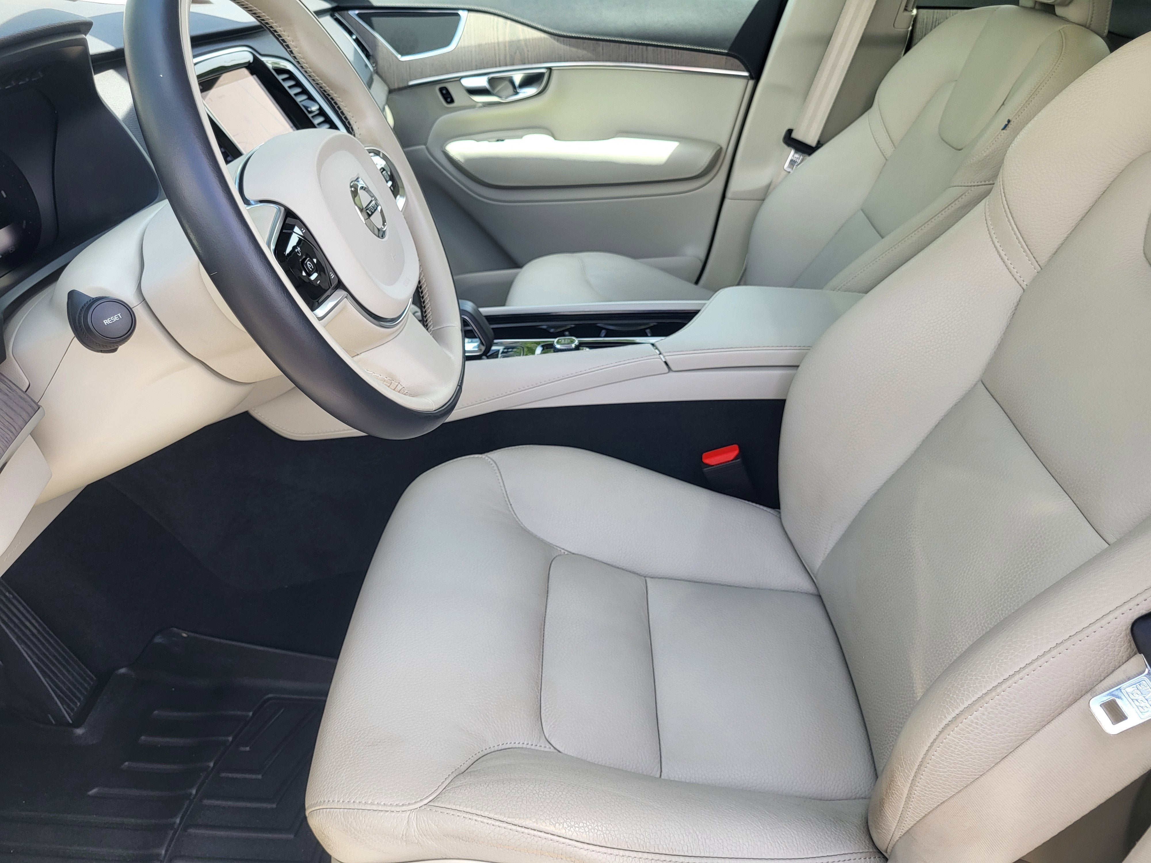 2023 Volvo XC90 B6 Plus 7-Seater