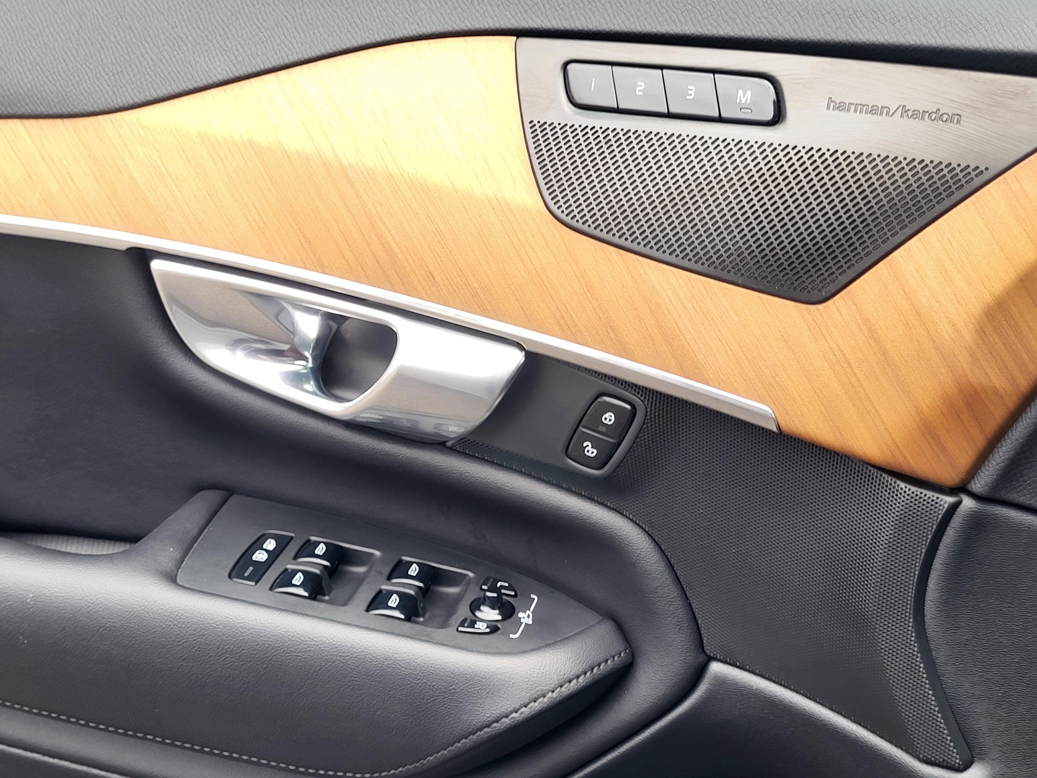 2023 Volvo XC90 B6 Plus 7-Seater