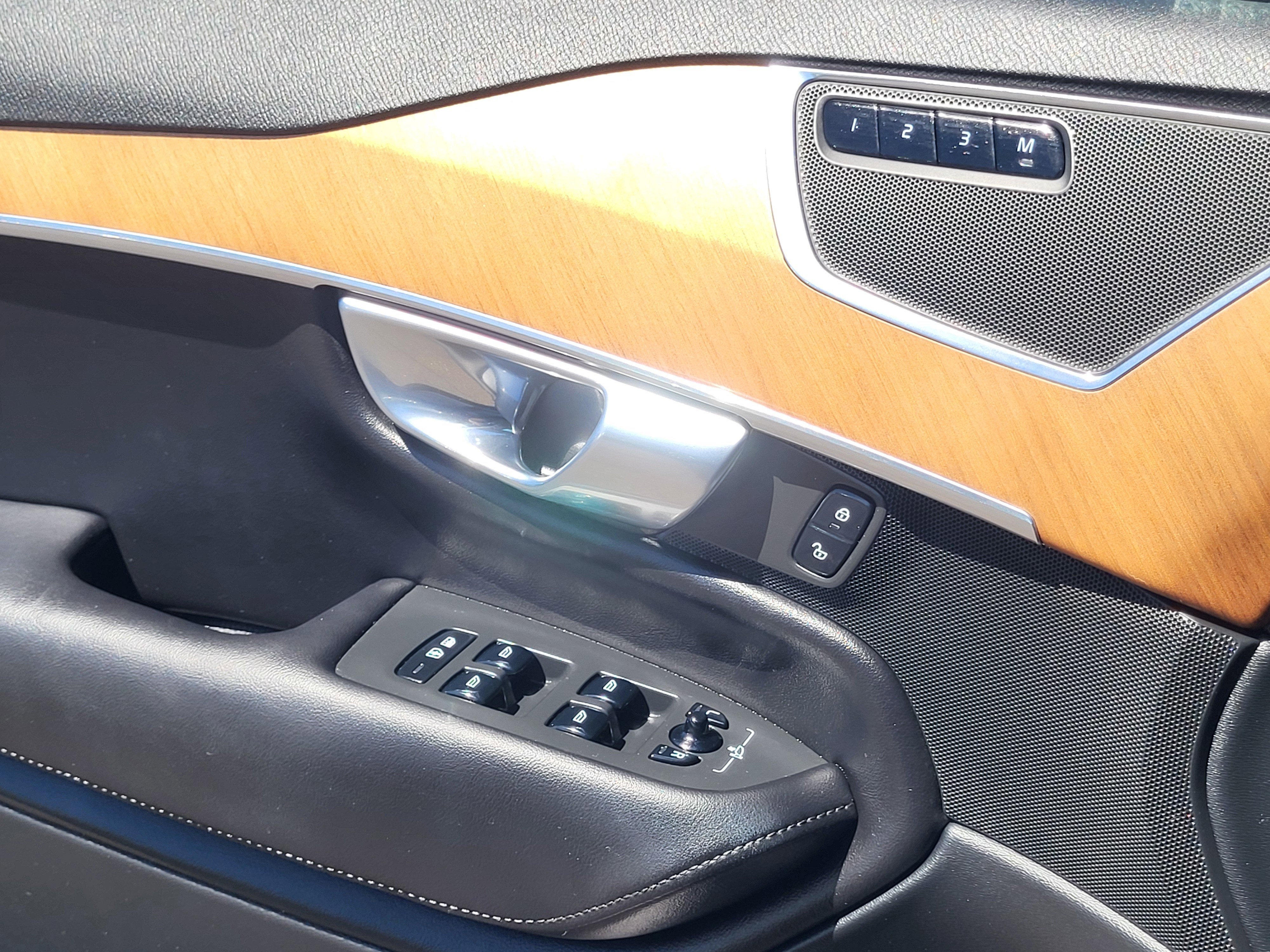 2023 Volvo XC90 B6 Plus 7-Seater